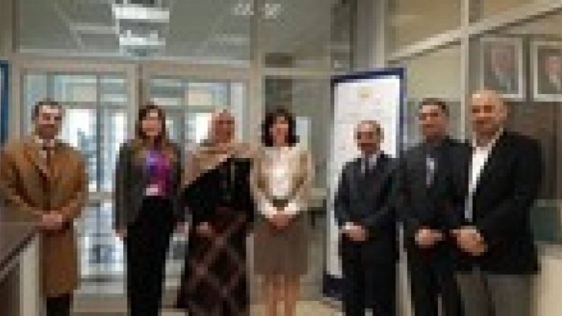 مركز الملك عبد الله  للتميز يستقبل وفدا من المركز العراقي للتميز