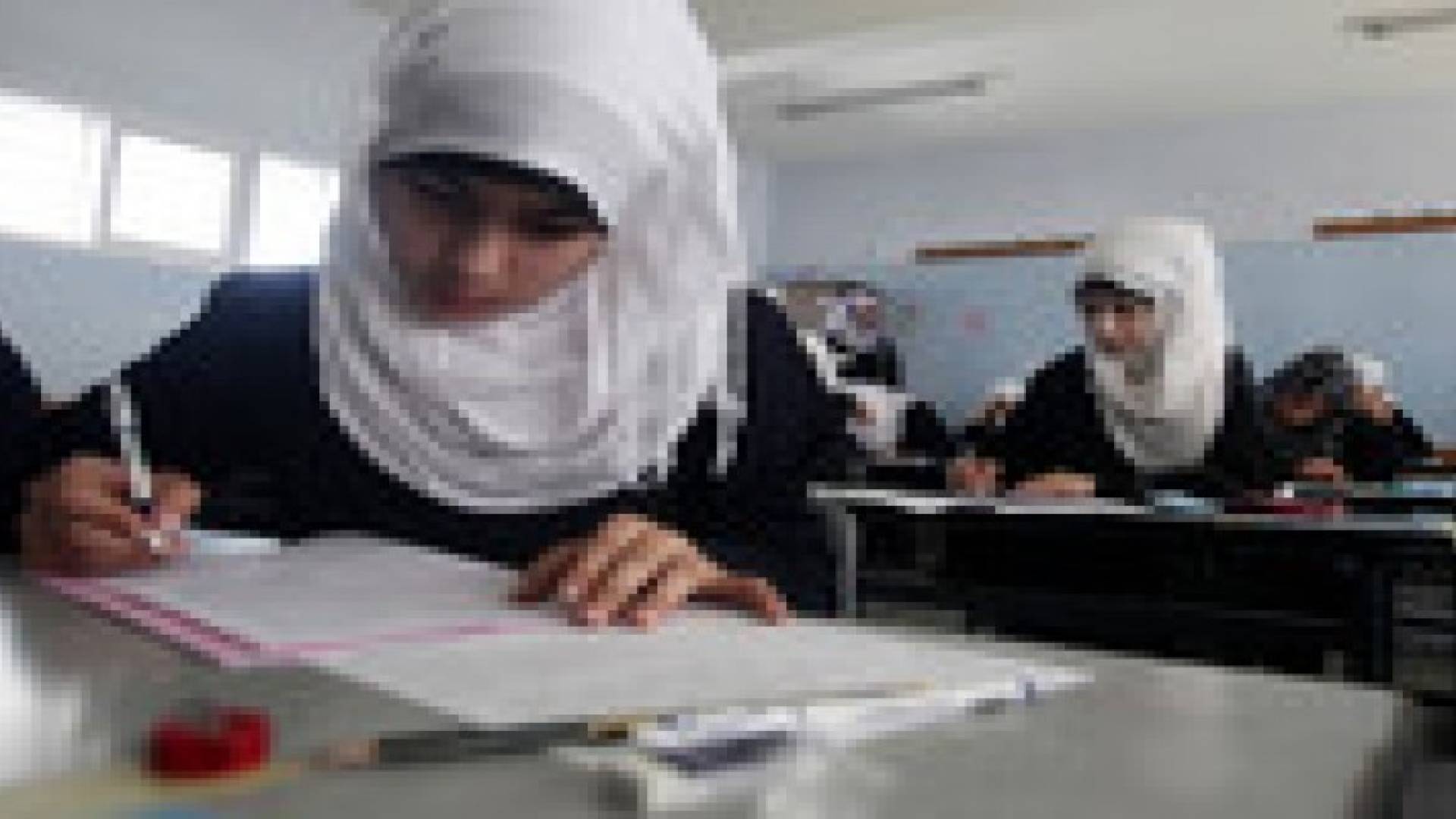 بدء تصحيح إمتحان الانجليزي لطلبة الثانوية العامة
