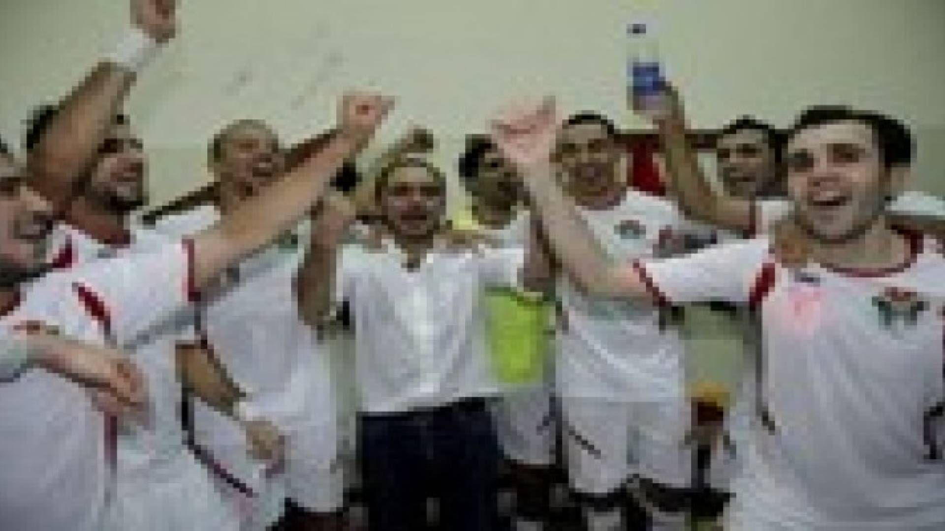 الامير علي على رأس الوفد المغادر الى استراليا