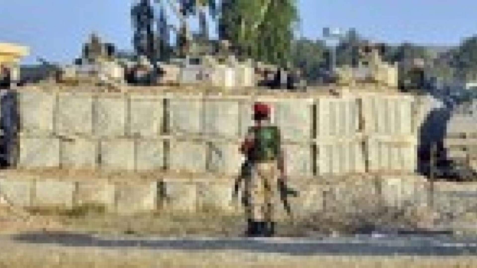 مصرع عسكري مصري وإصابة 2 خلال تفكيك عبوة ناسفة بسيناء