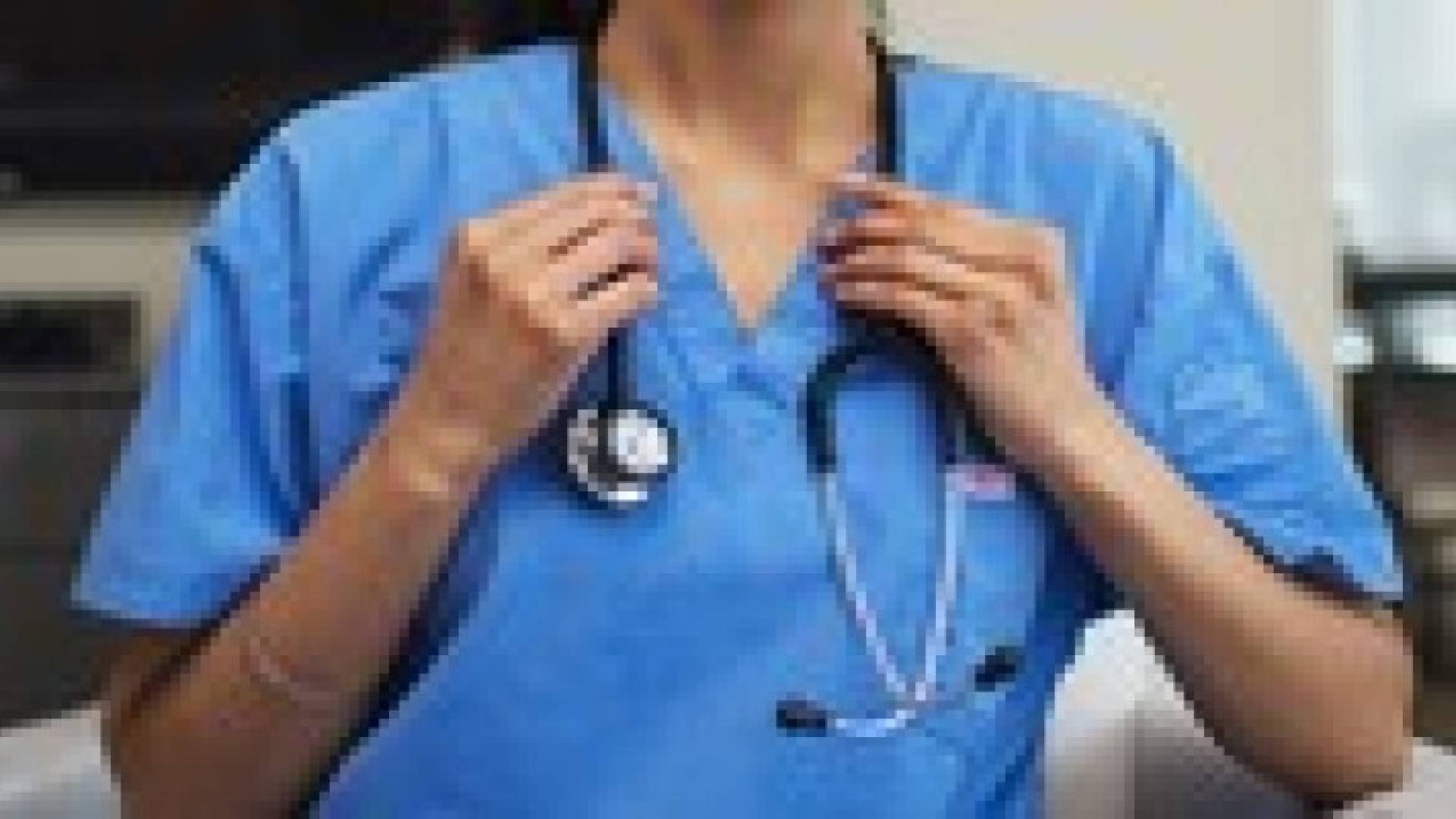 دراسة صادمة.. ملابس الممرضات محملة بالجراثيم