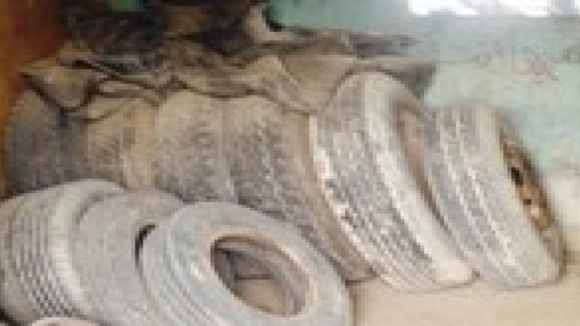 مزارعو الأغوار : حرق الإطارات لمواجهة العاصفة هدى