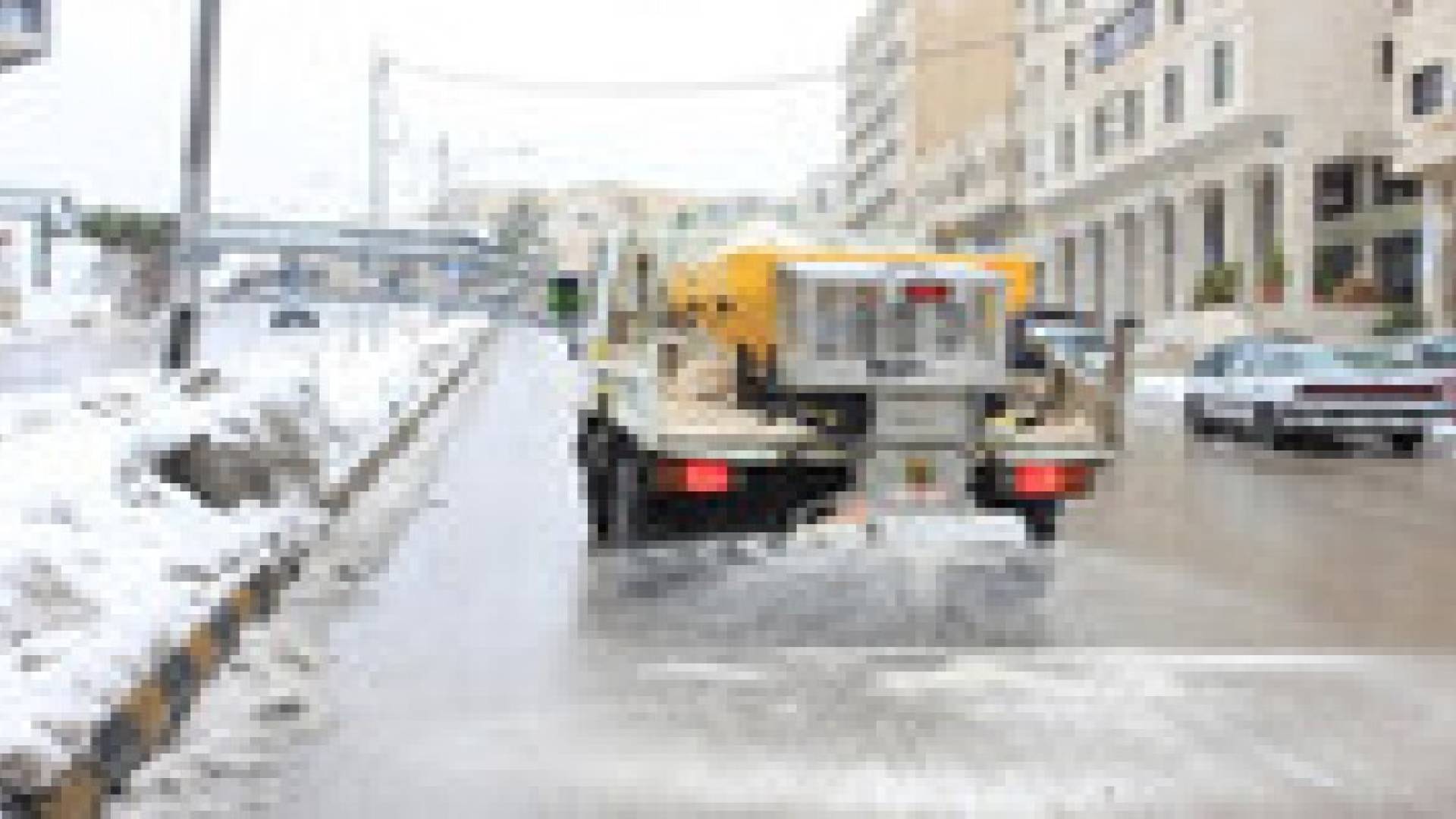 أمانة عمان ترفع  2200 طن نفايات منذ صباح أمس