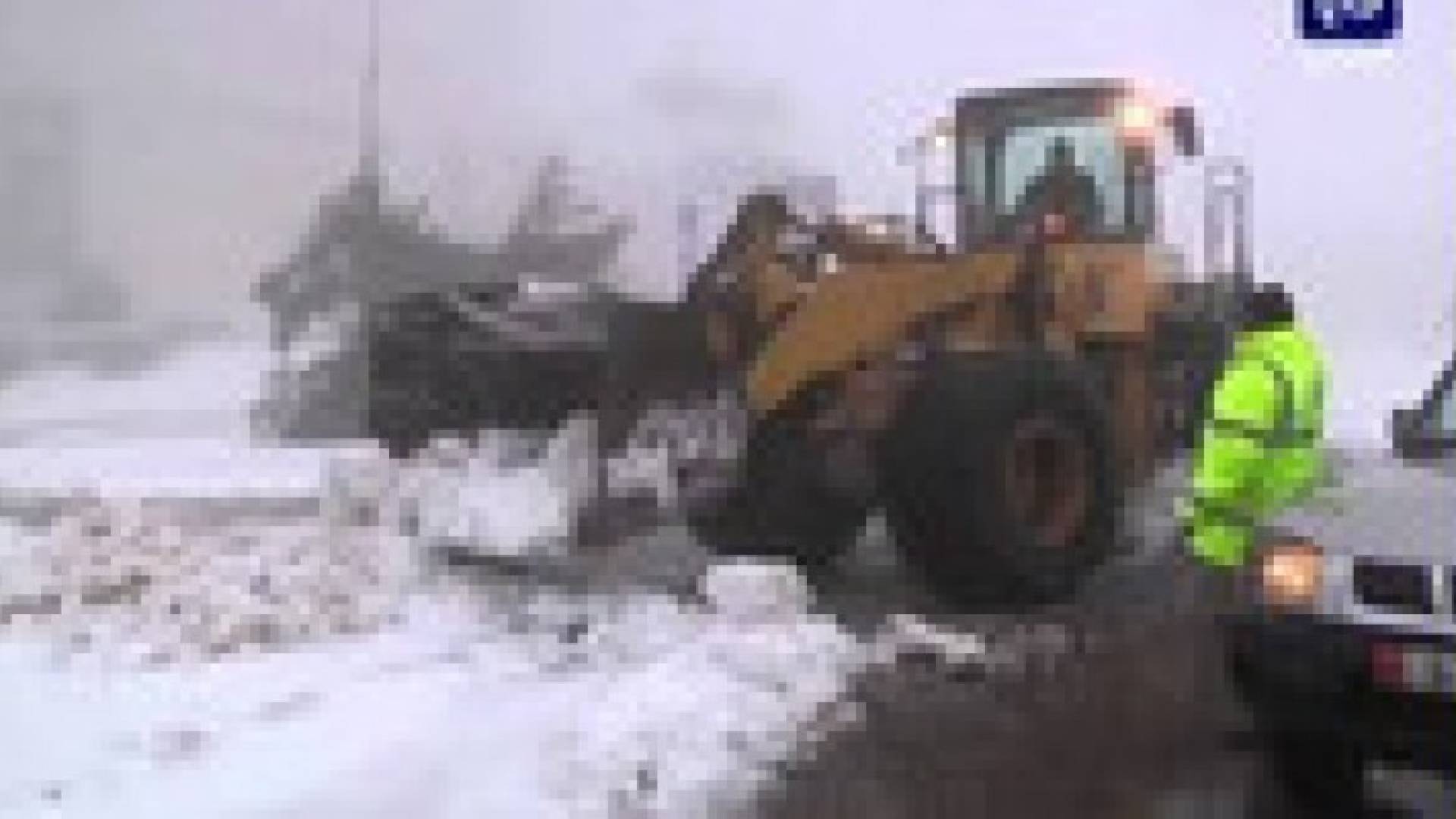 شاهد بالفيديو لقطات مختلفة لثلوج "هدى" في عمان الأحد