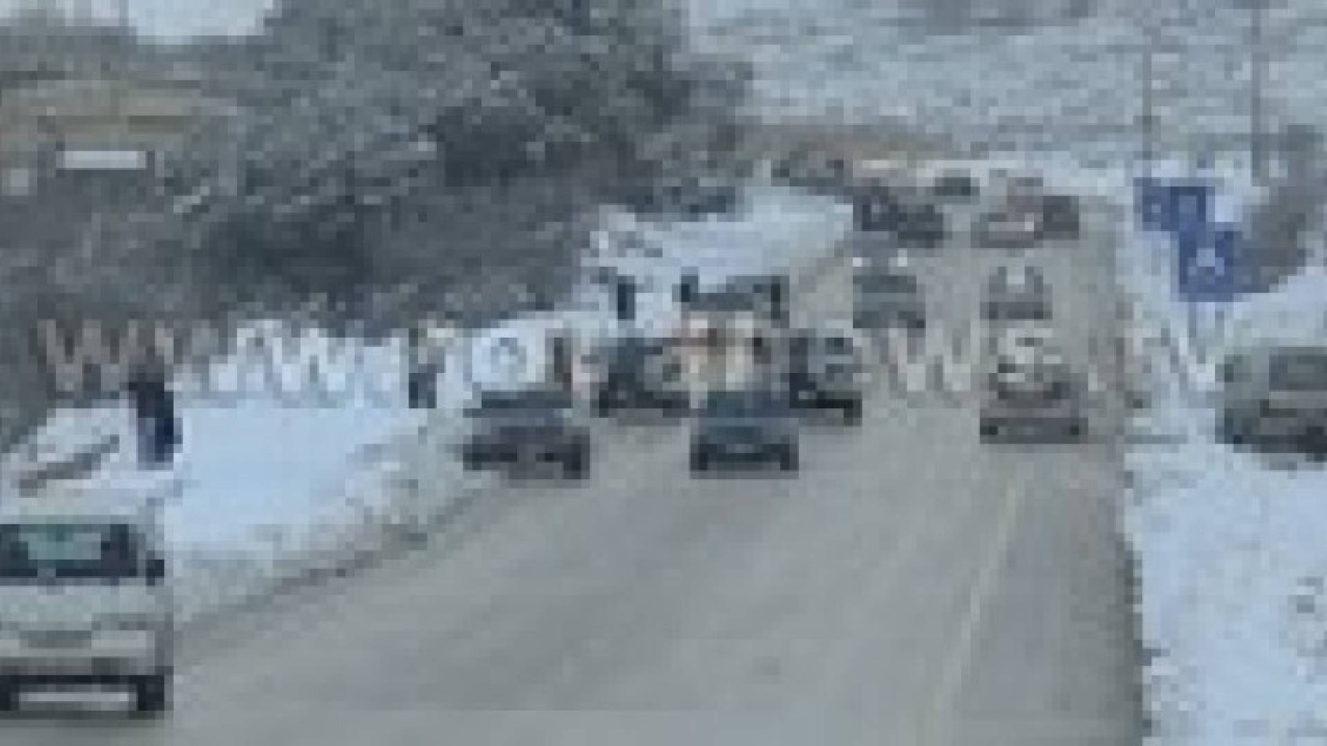 الدفاع المدني: 2649 شخصا علقوا بعد انزلاق مركباتهم