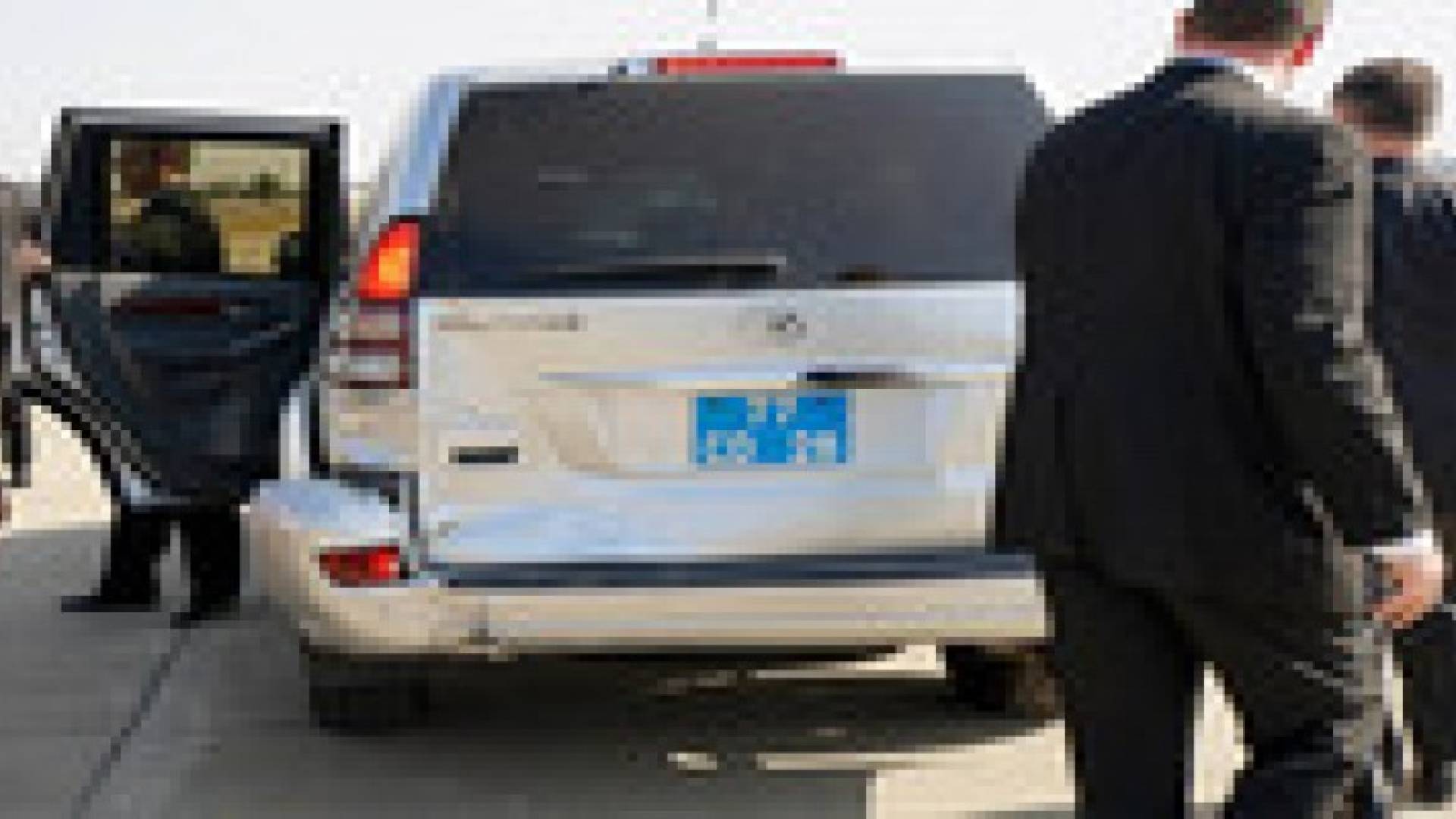 بالصور.. نجاة كيري من حادث مروري في الهند