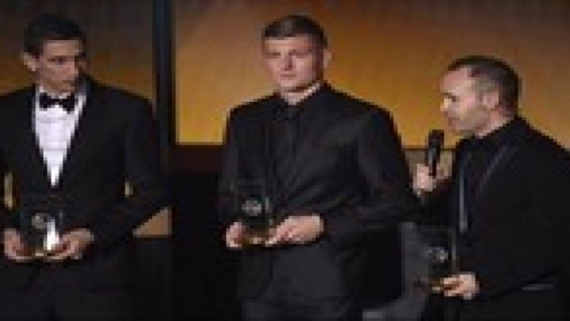 كروس ينتقد تواجد نوير خلف ميسي