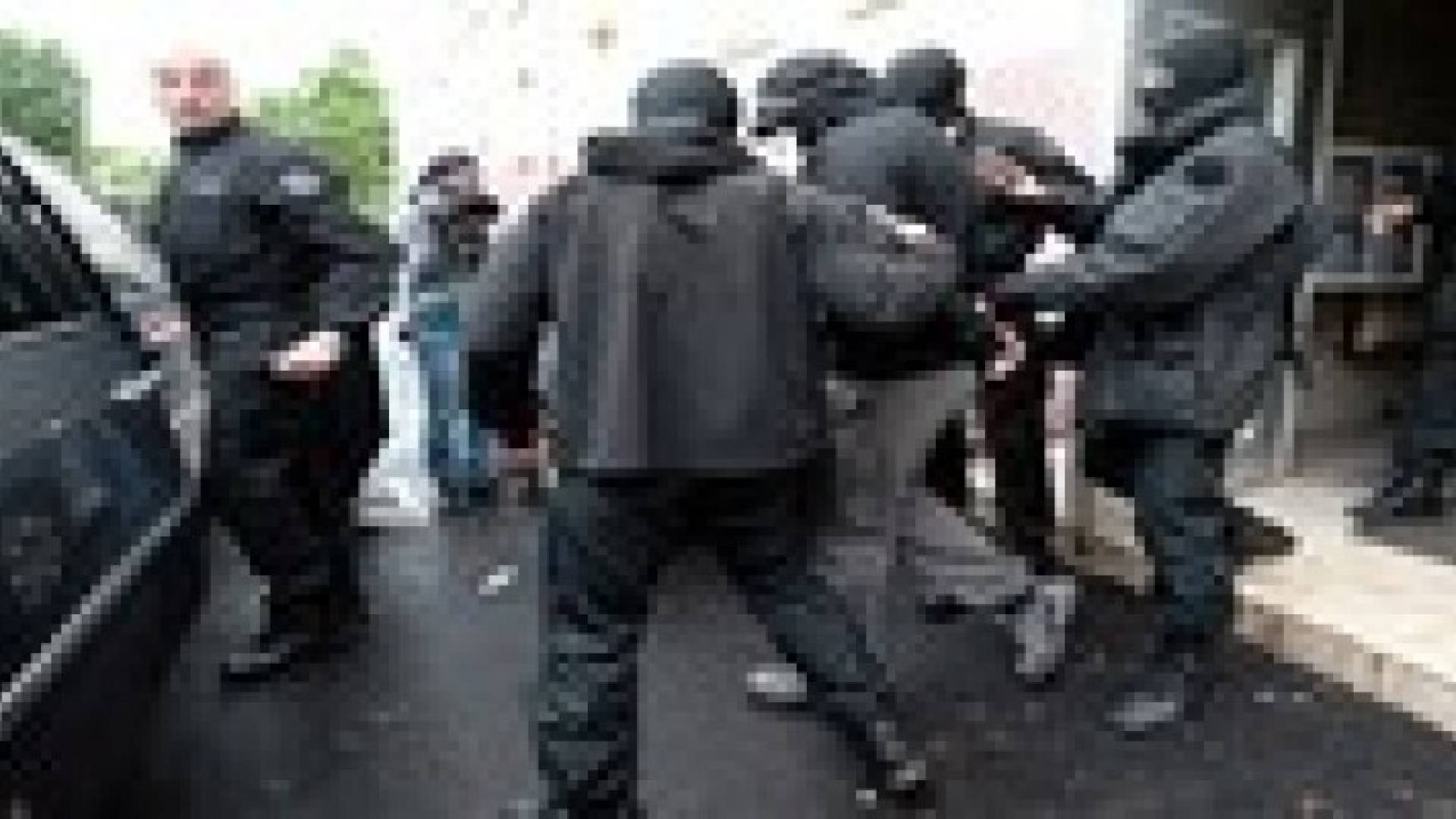 الشرطة الألمانية توقف شخصين بتهمة التوجه إلى سوريا