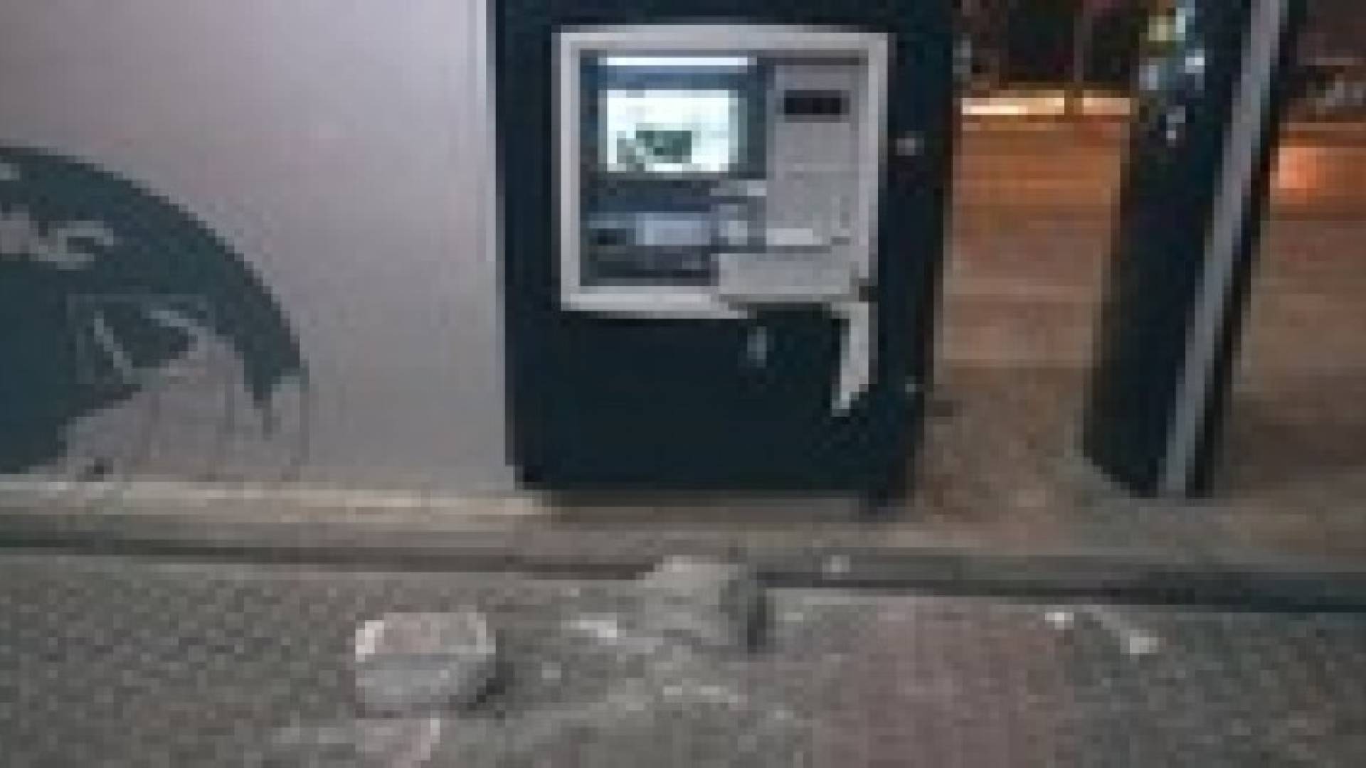 القبض على مرتكبي محاولة سرقة الصراف الالي في عمان