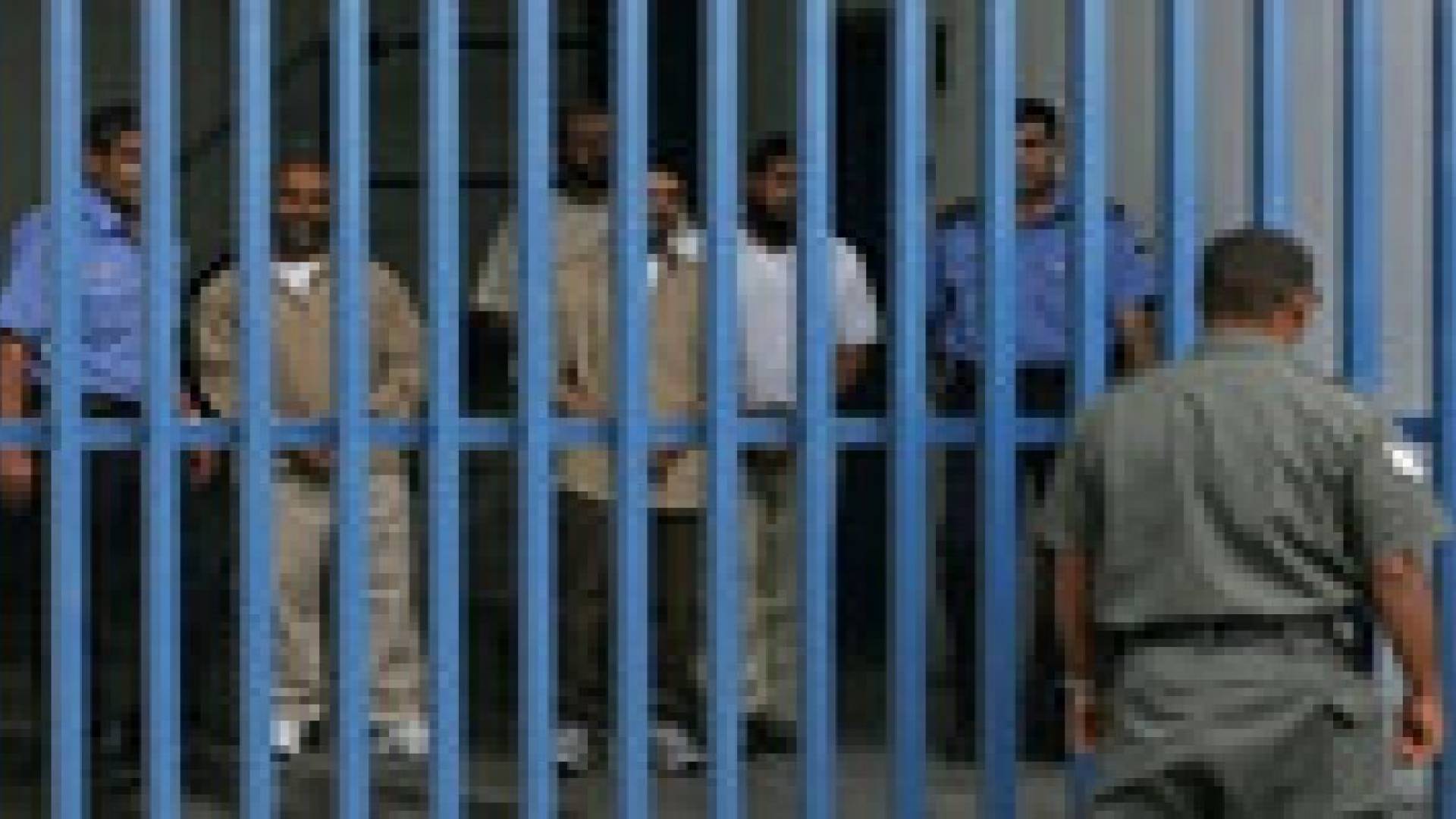 مركز حقوقي:  الاحتلال يحرم 362 معتقلا فلسطينيا من غزة من "زيارات ذويهم"
