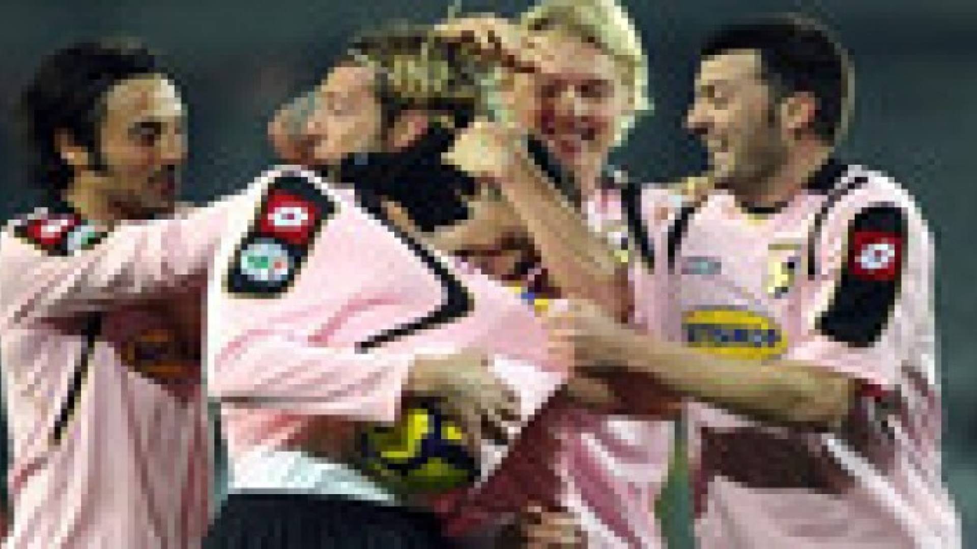 باليرمو يذيق روما التعادل الخامس في الدوري الإيطالي