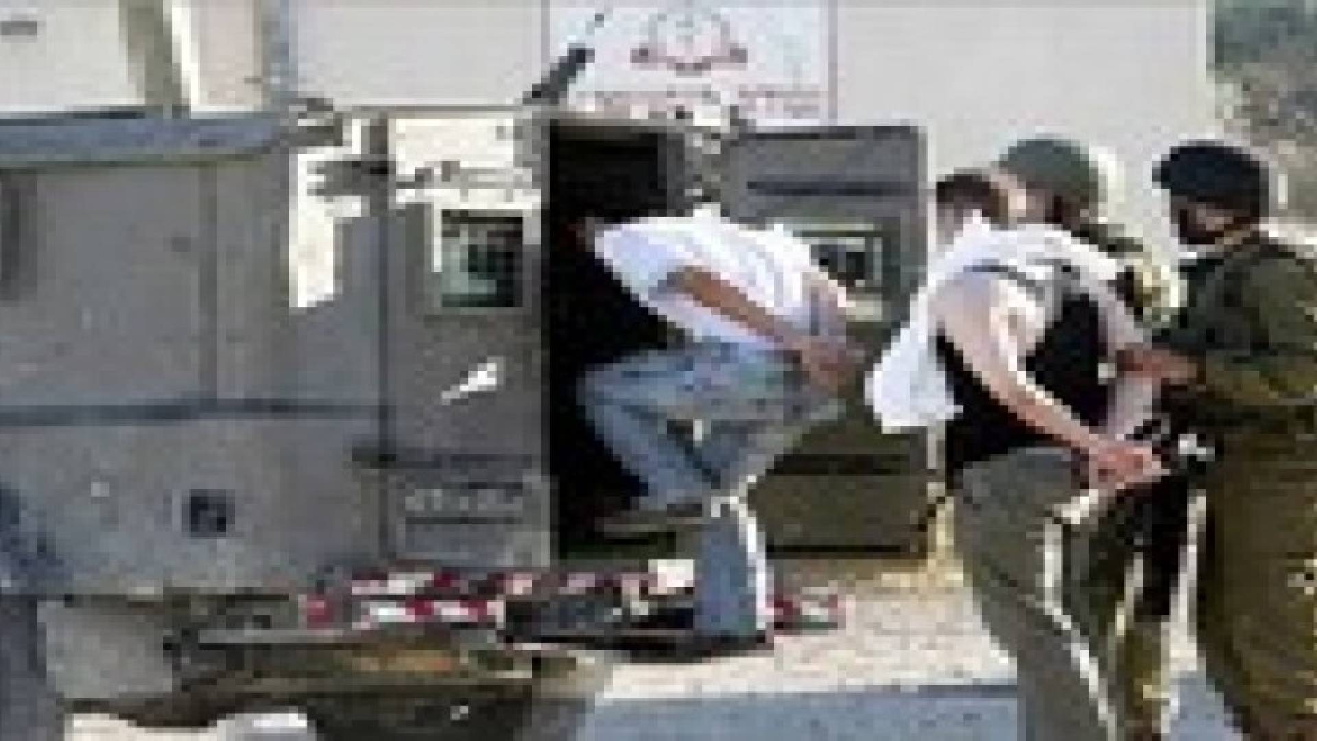 جيش الإحتلال الإسرائيلي يعتقل 3 فلسطينيين في الضفة الغربية