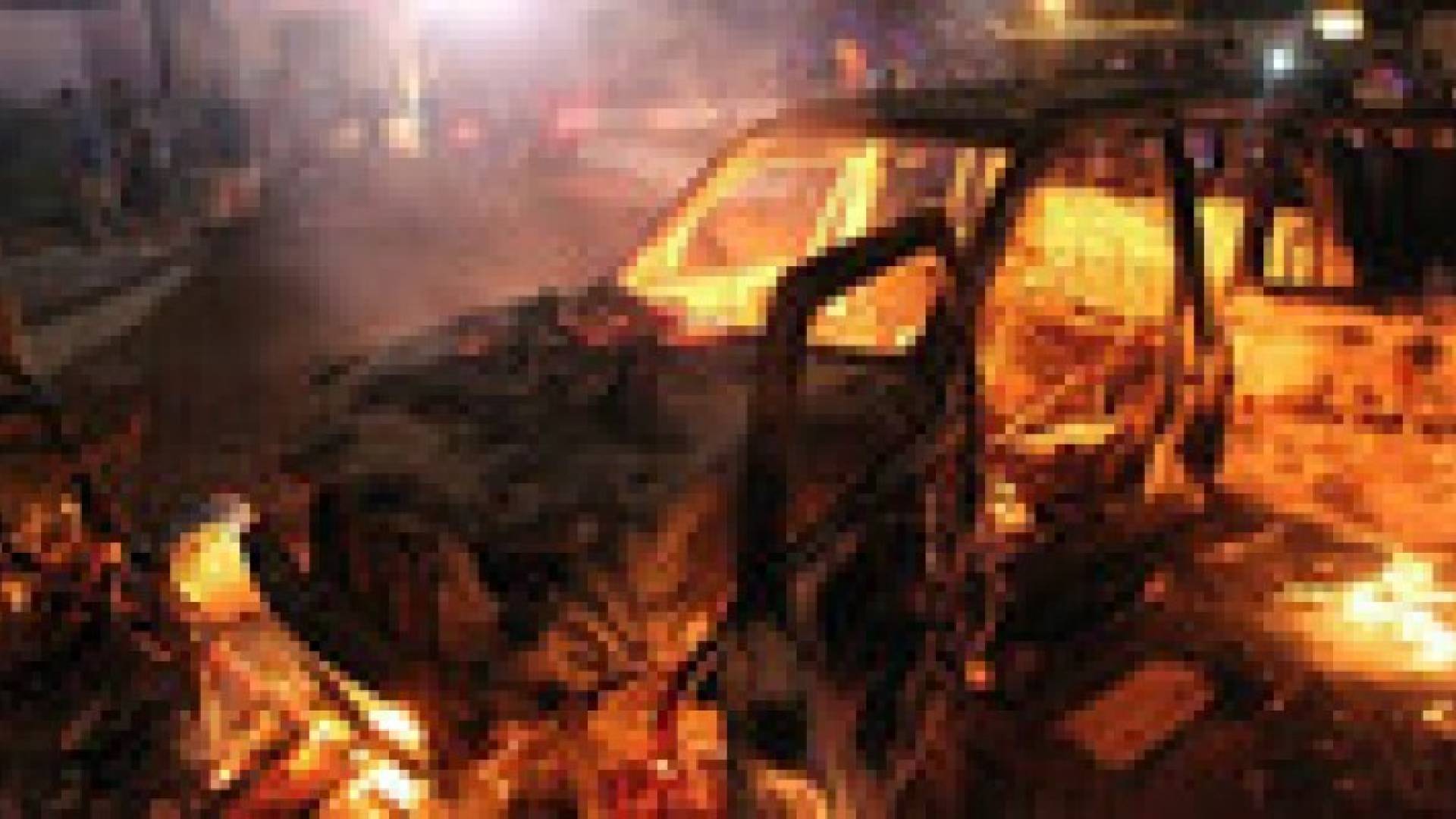 مجهولون يفجرون سيارة لمسؤول أمني وسط مدينة غزة