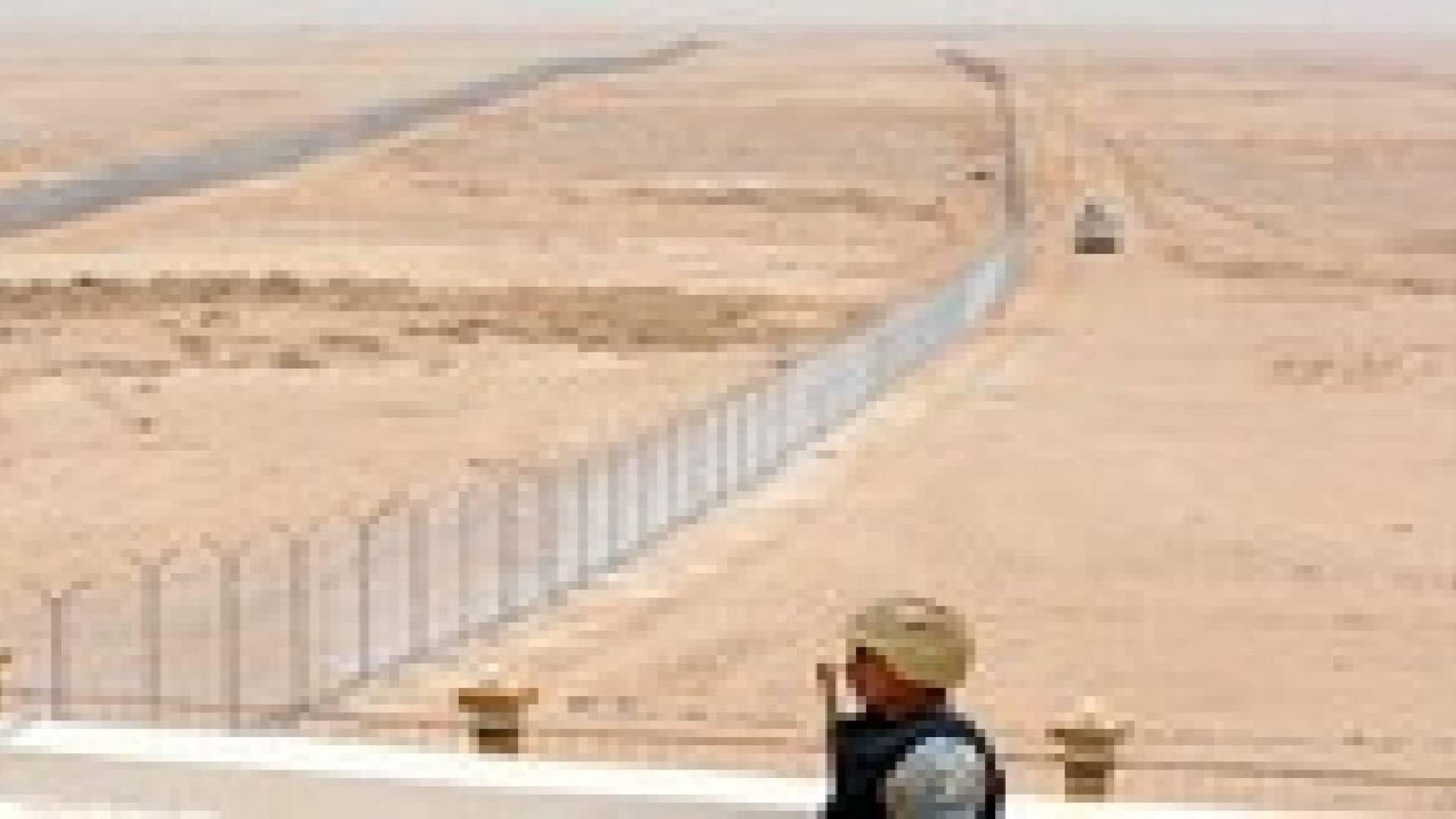 السعودية تؤكد استمرار بناء السياج الأمني مع اليمن