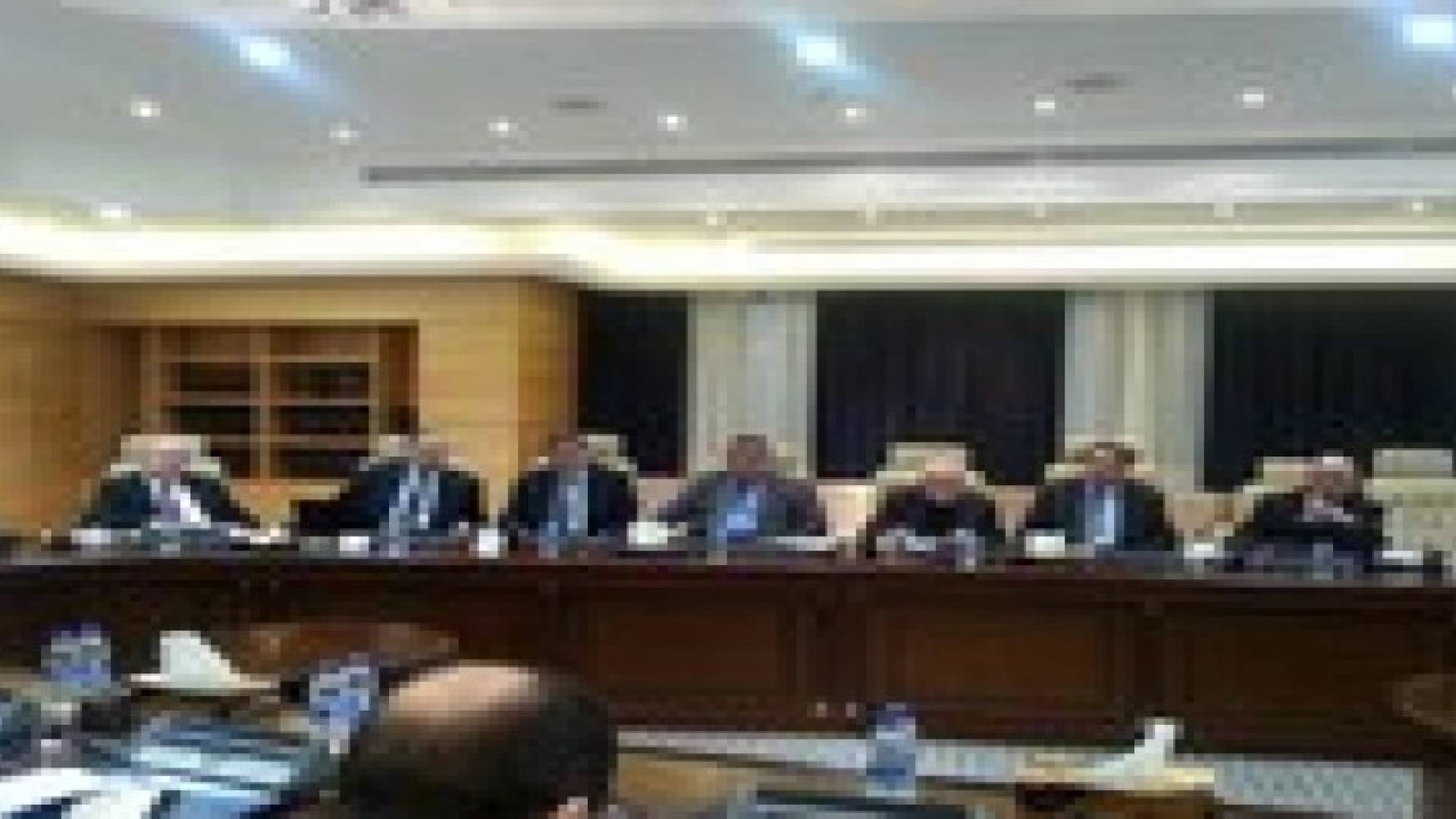رئيس الوزراء يناقش مشروع توسعة مصفاة البترول ..صور