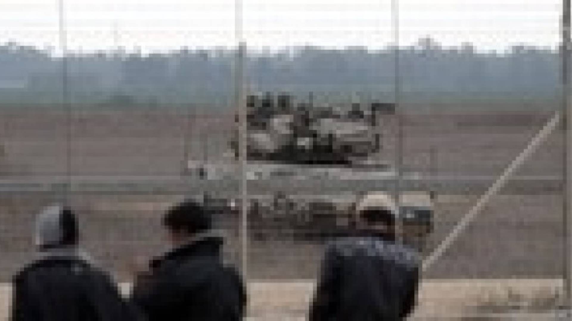 جيش الإحتلال الإسرائيلي يصيب فلسطينيا شمالي قطاع غزة