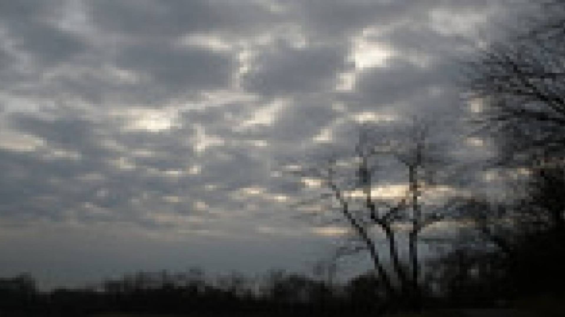 أجواء غالبا غائمة ودرجات الحرارة أعلى من معدلاتها