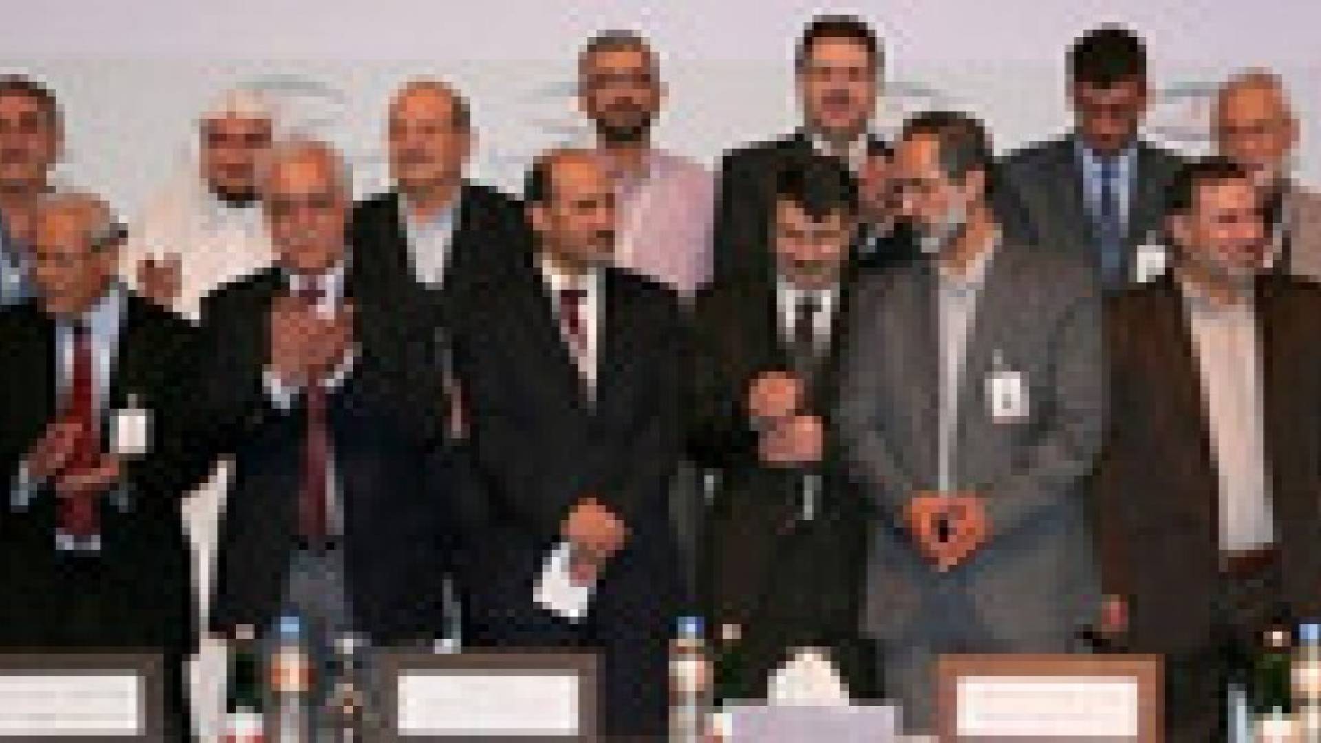 المعارضة السورية تؤكد في "بيان القاهرة": حل الأزمة سياسي ودون الأسد