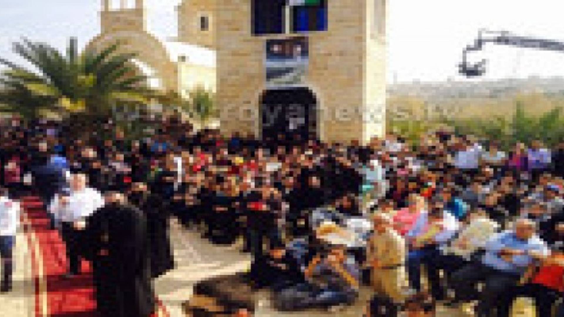 2400 حاج عراقي في المغطس