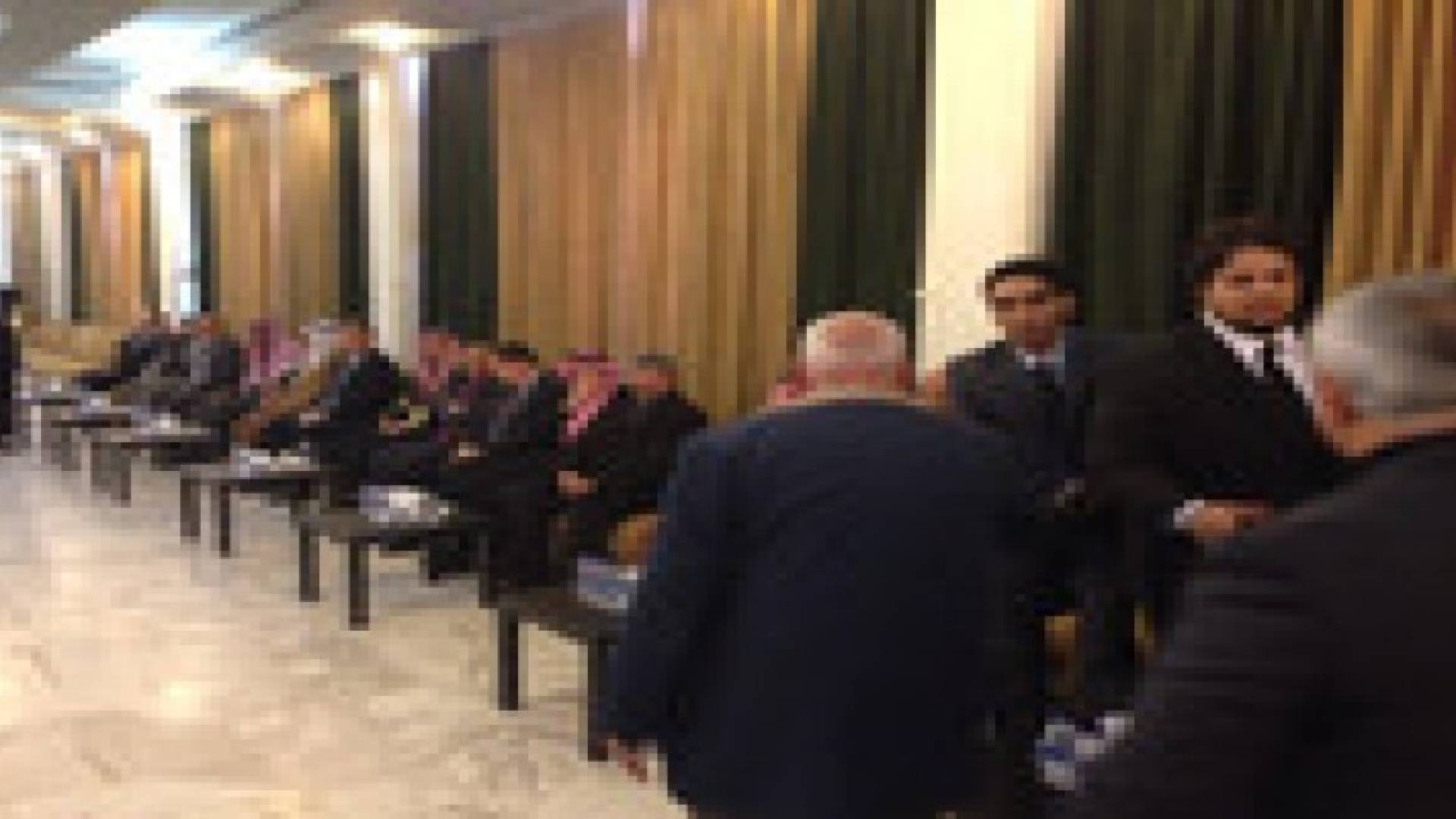 السفارة السعودية تستقبل المعزين بوفاة الملك عبدالله بن عبدالعزيز.. صور