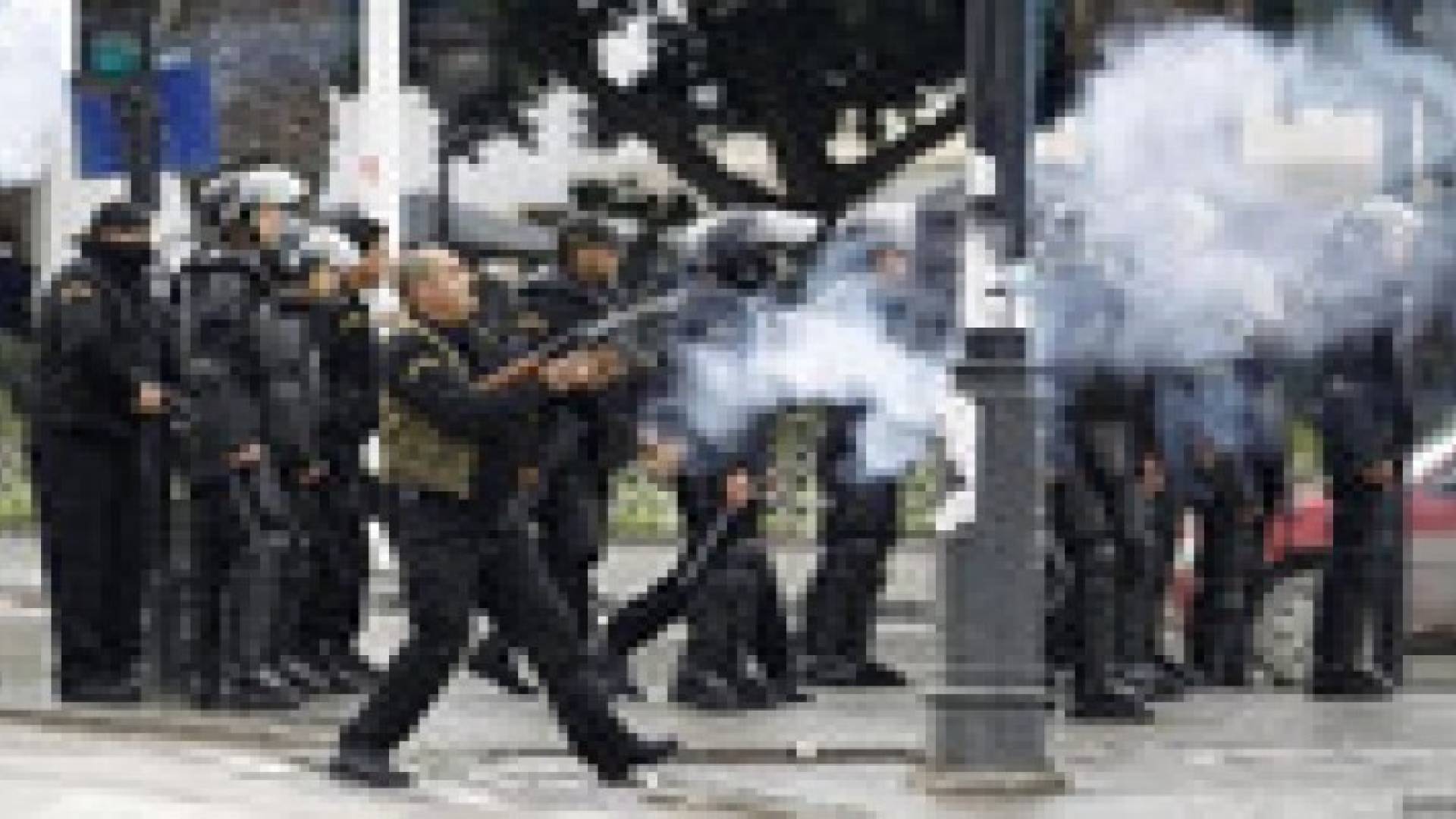 19 قتيلا بينهم شرطي وتوقيف 429 شخصا بأحداث ذكرى الثورة