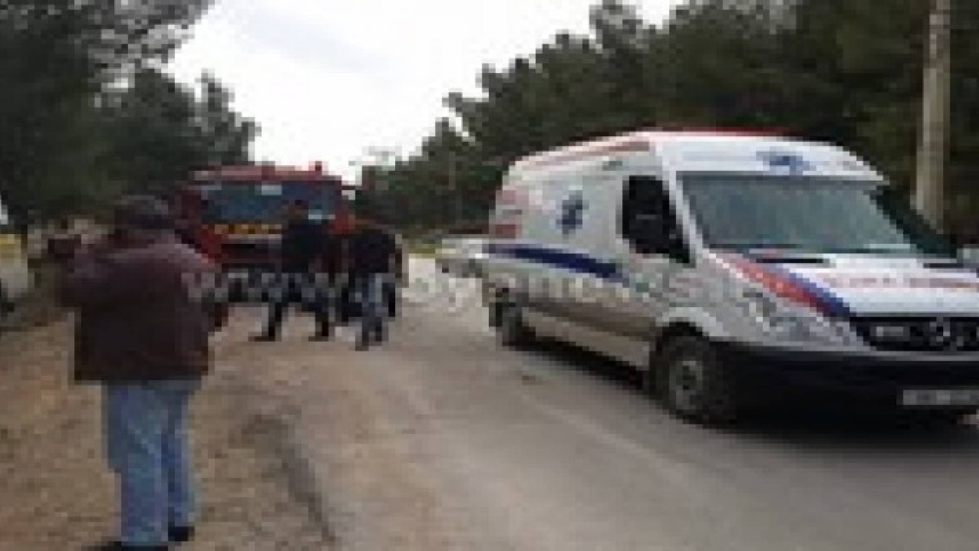 16 اصابة في حادث تصادم بين باص ومركبة بمحافظة إربد .. صور