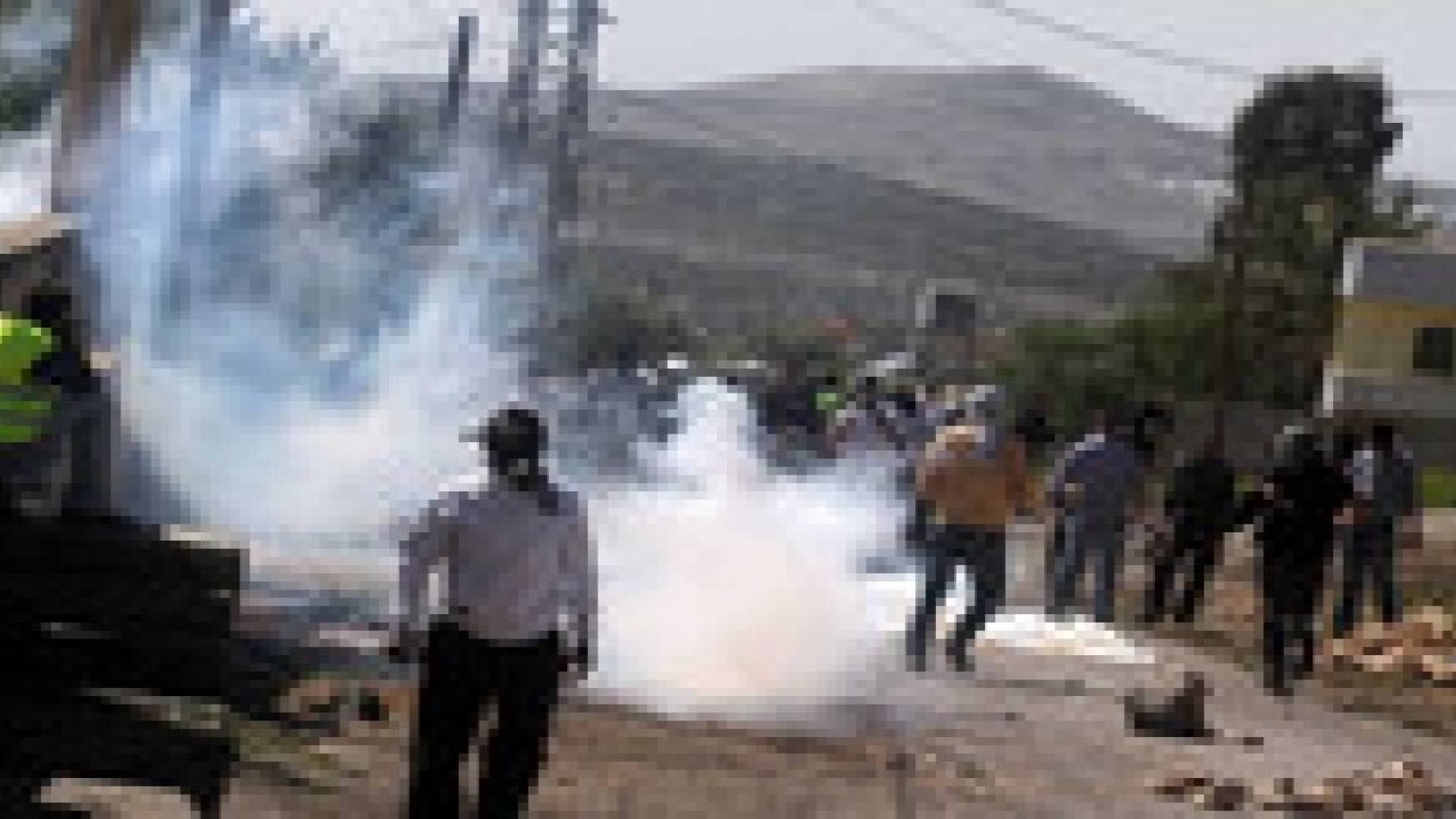 إصابات بالاختناق خلال مواجهات مع الاحتلال في الخليل