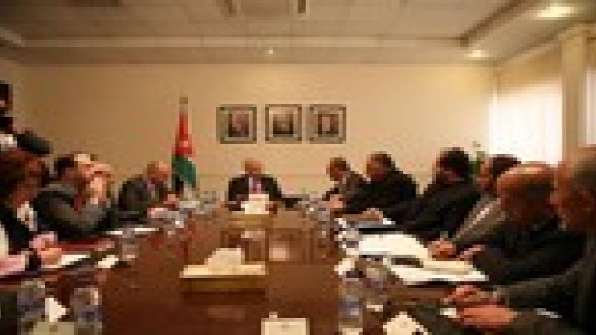 النسور لنقابة المعلمين: لا نريد ان نسمع بالاضراب او التلويح به