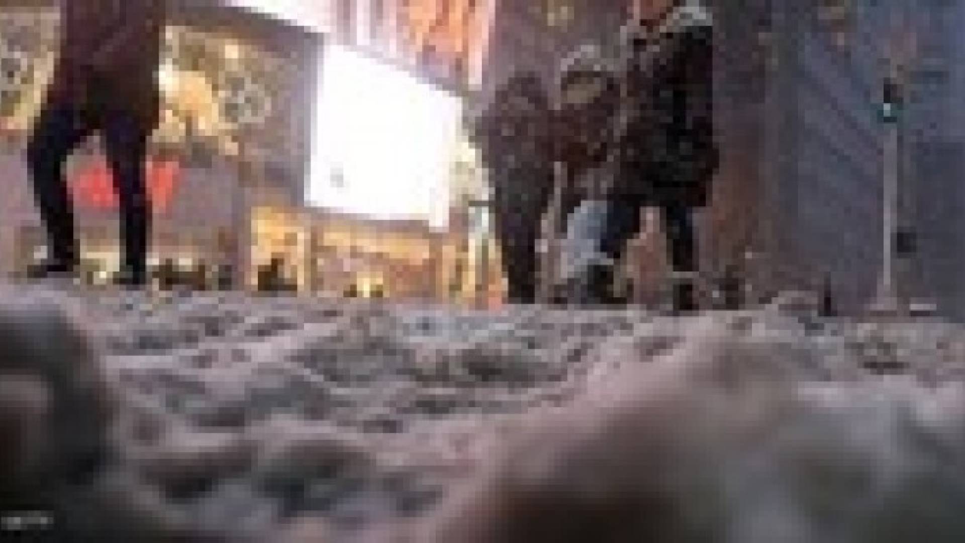 عاصفة ثلجية تاريخية تهدد بتوقف الحياة بنيويورك