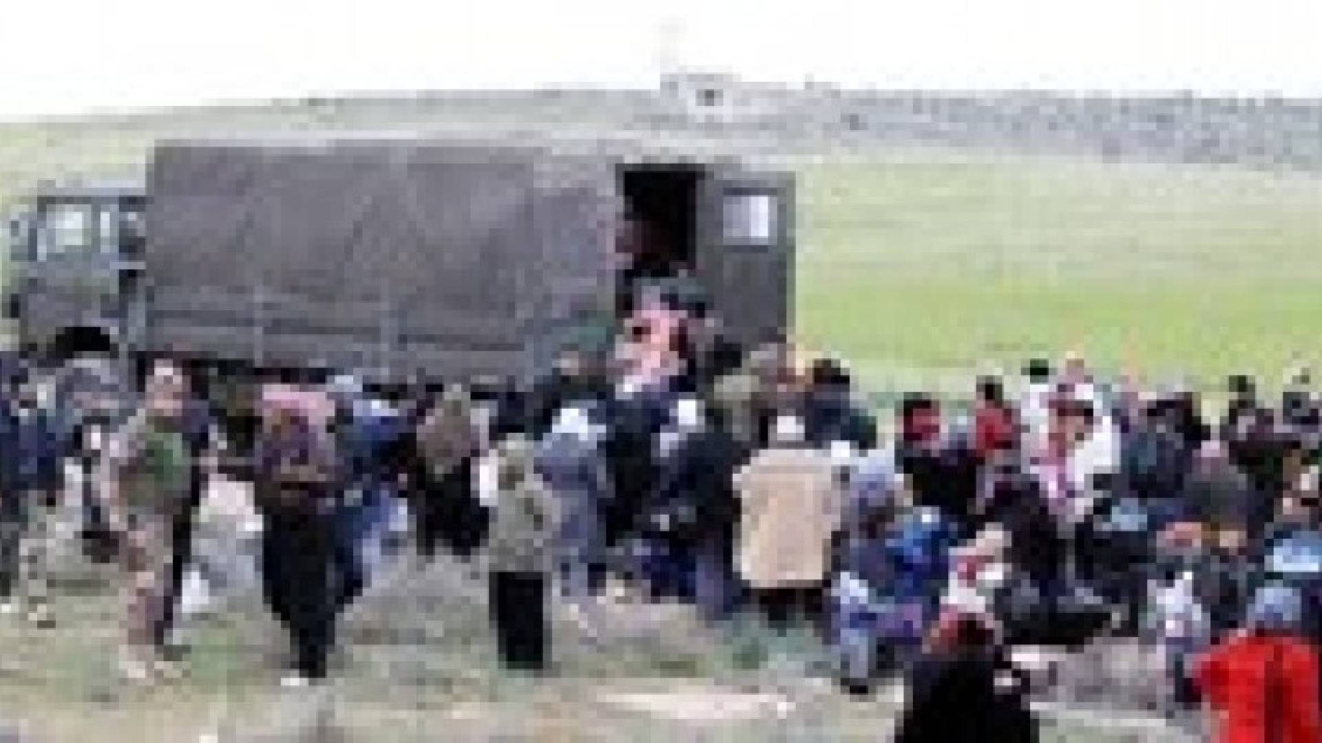 "حرس الحدود" تستقبل 65 لاجئا سوريا