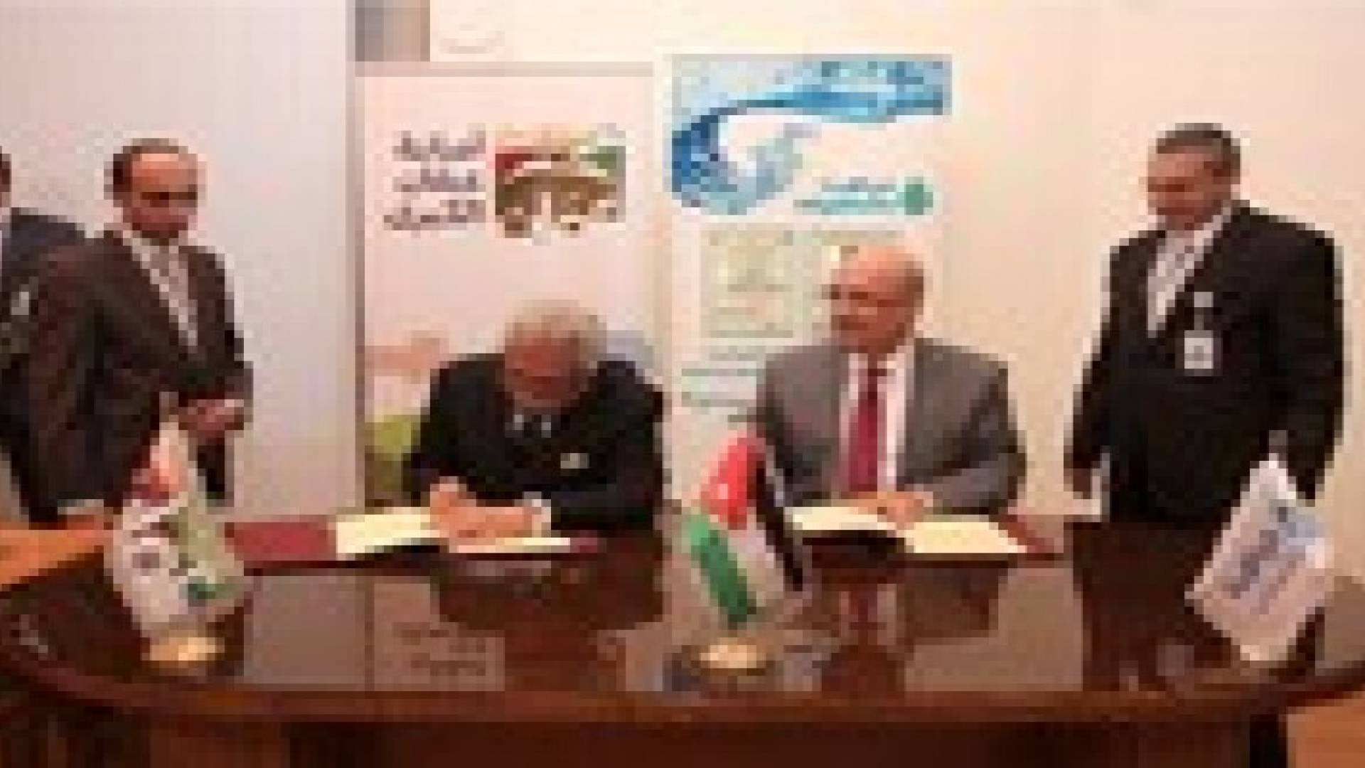 اتفاقية تحدد إجراءات الامانة ومياهنا للحد من ربط مزاريب المياه على الصرف الصحي