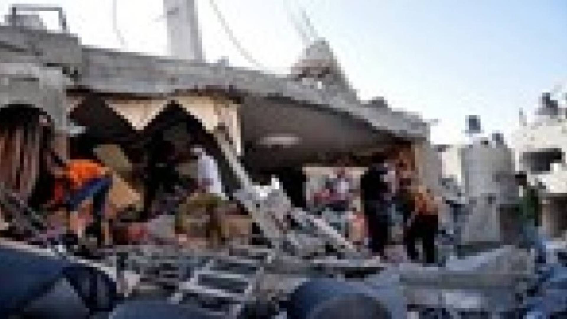 أصحاب البيوت المدمرة في غزة يتظاهرون رفضا لقرار "أونروا" وقف مساعدتهم