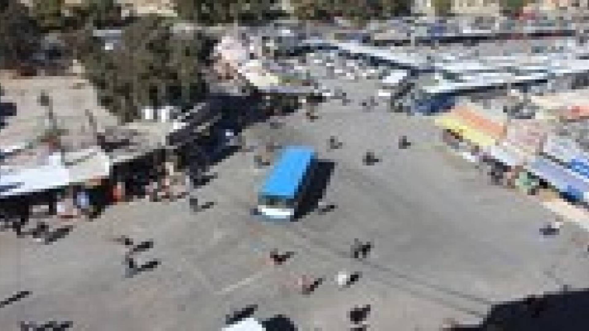 مواطنون وسائقون يبدون ارتياحهم لقيام الأمانة بازالة البسطات والتعديات في مجمع المحطة