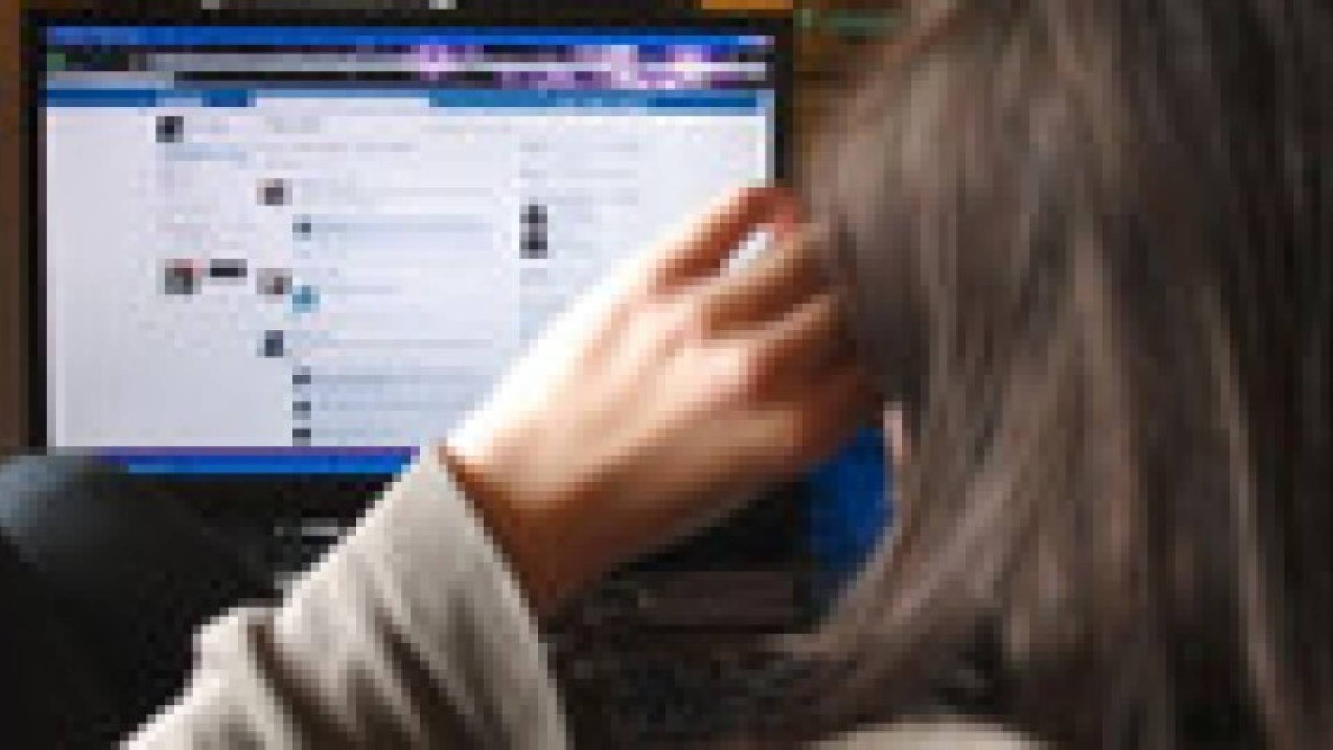 احذر كتابة 5 معلومات على صفحتك بـ"فيسبوك"