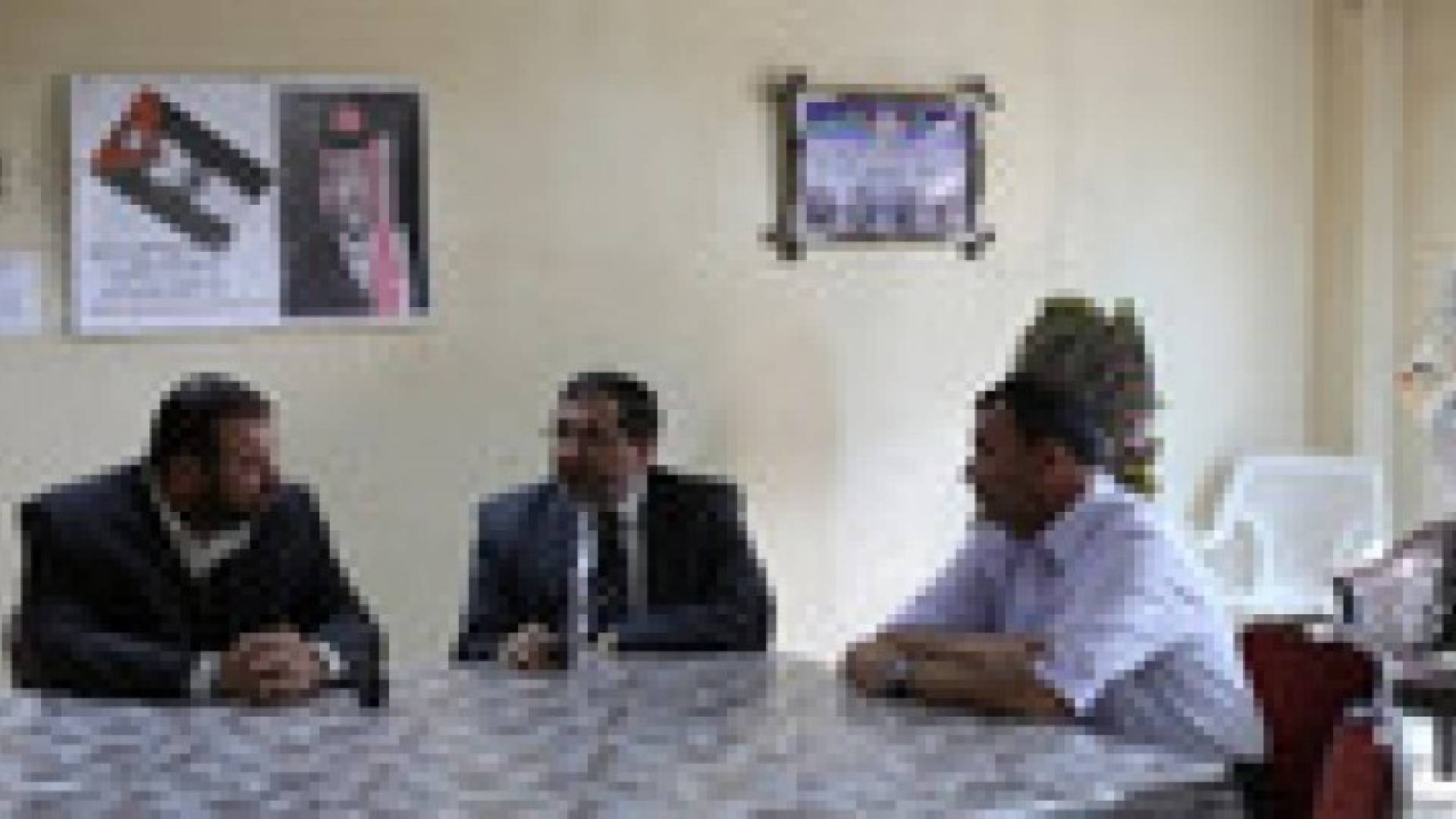 وفد قيادي من حركة حماس يقدم واجب العزاء بالشهيد الكساسبة