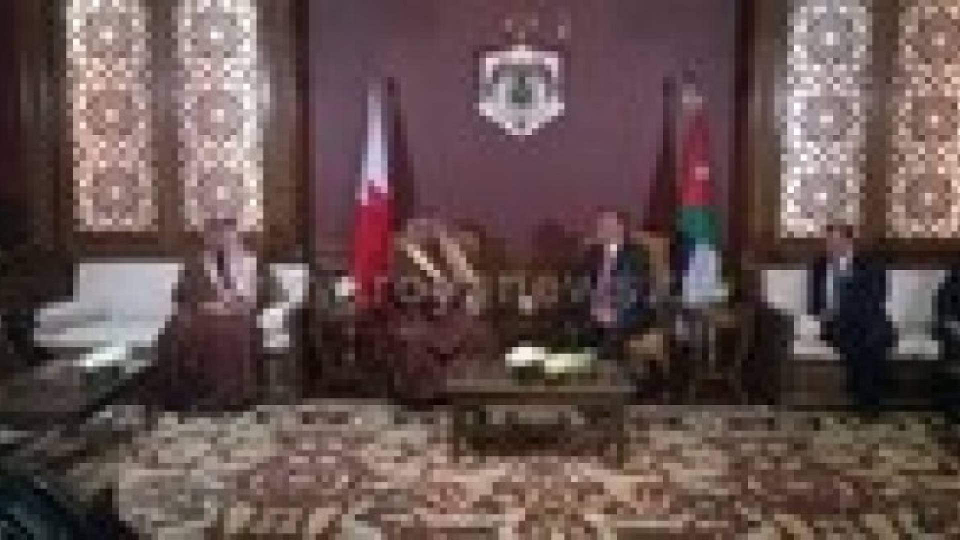 الملك يستقبل العاهل البحريني في مطار ماركا