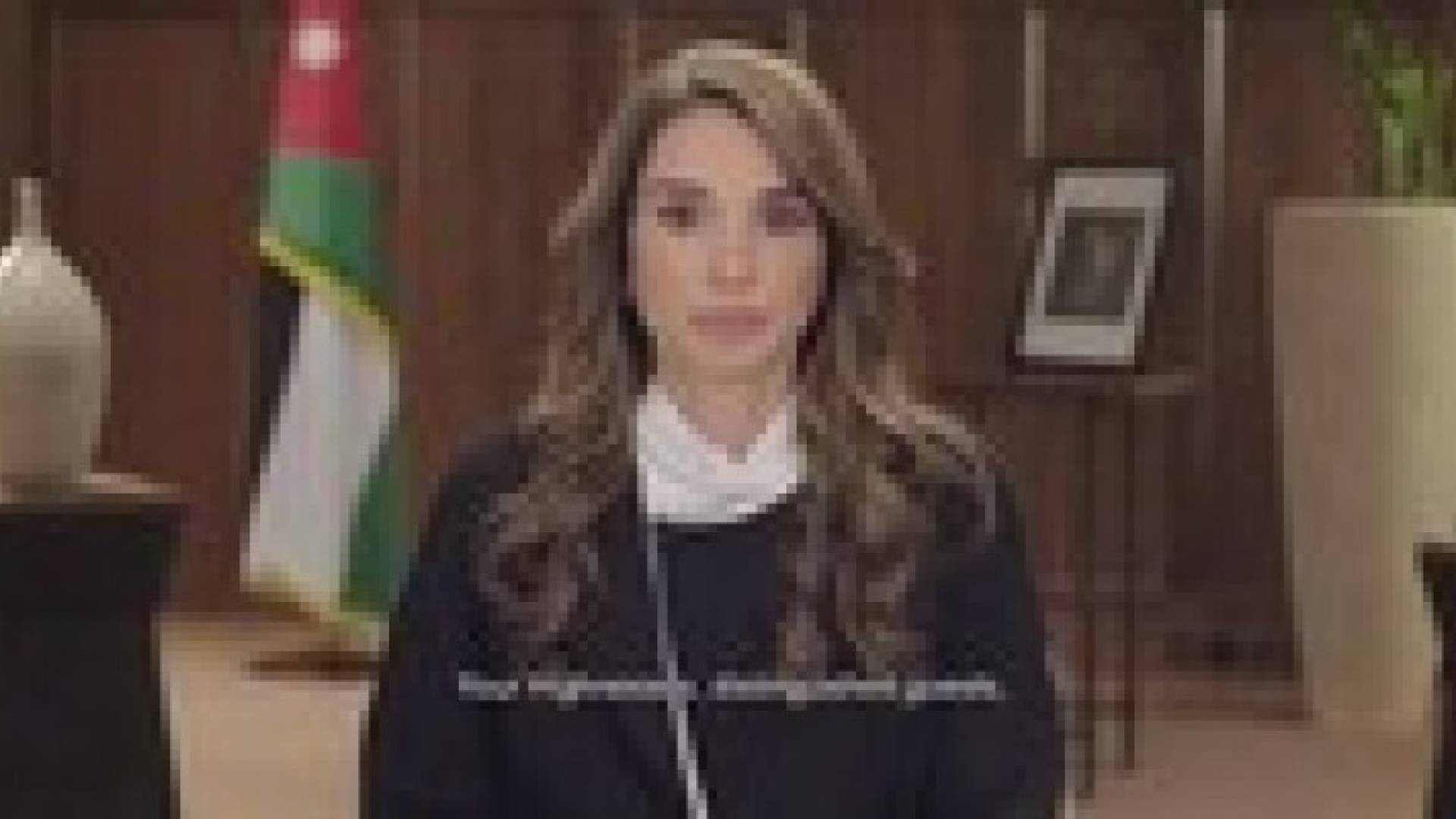 الملكة: النجوم التي على أكتاف جنودنا هي كالنجوم التي تضيء السماء .. فيديو