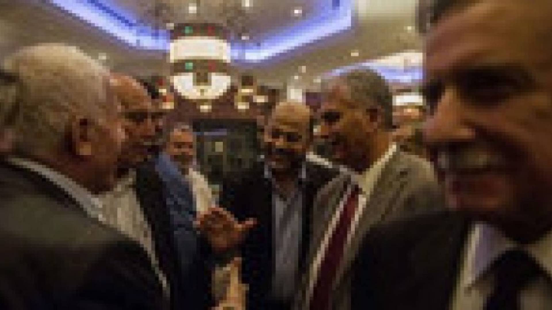 الأحمد يهاتف أبو مرزوق لبحث ملف المصالحة