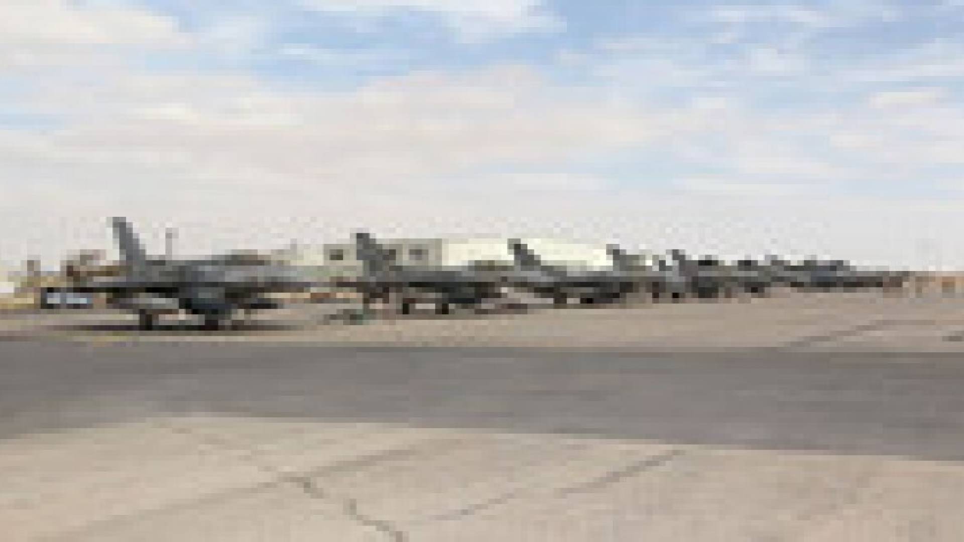 طائرات إماراتية تنفذ ضربات جوية ضد مواقع داعش وتعود لقواعدها سالمة
