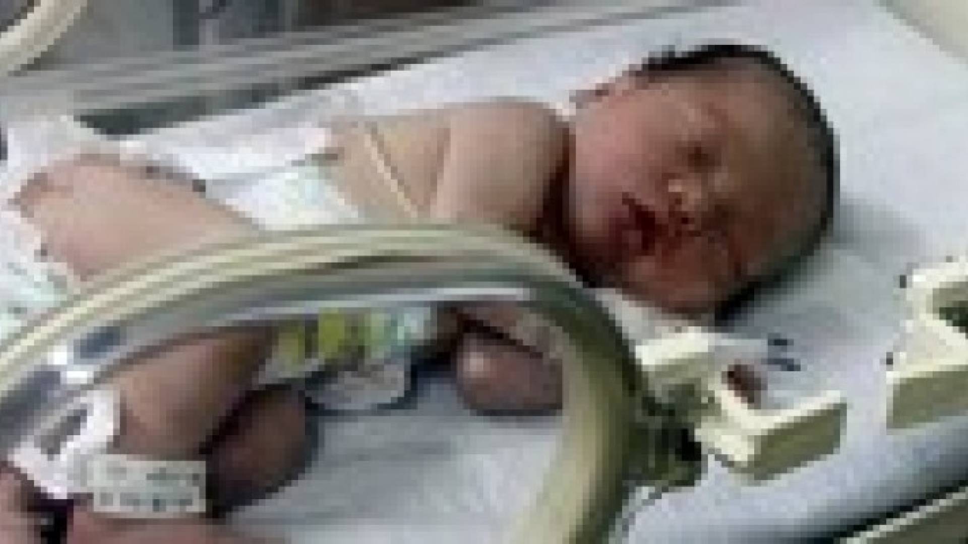 400 ألف يورو تعويضا لفتاتين بدلتهما ممرضة