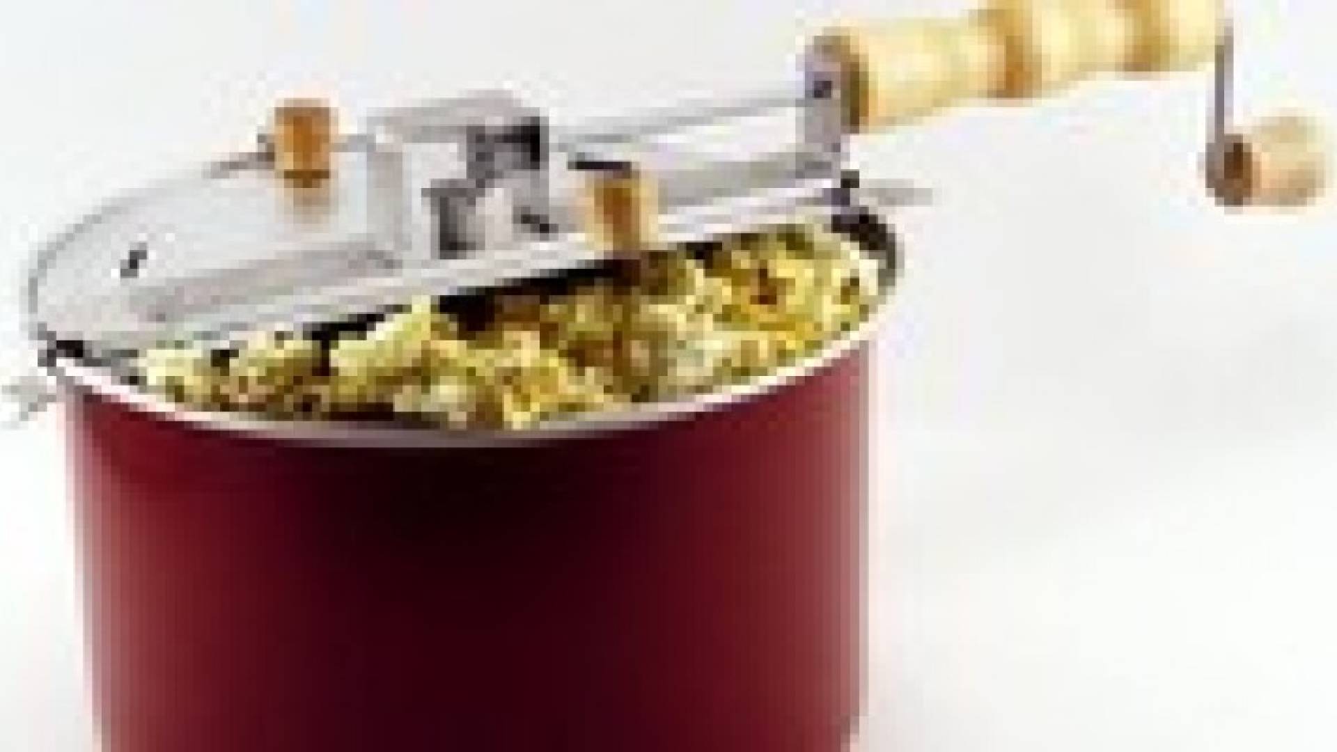 أخيرا .. الكشف عن سر "فرقعة" الفشار!