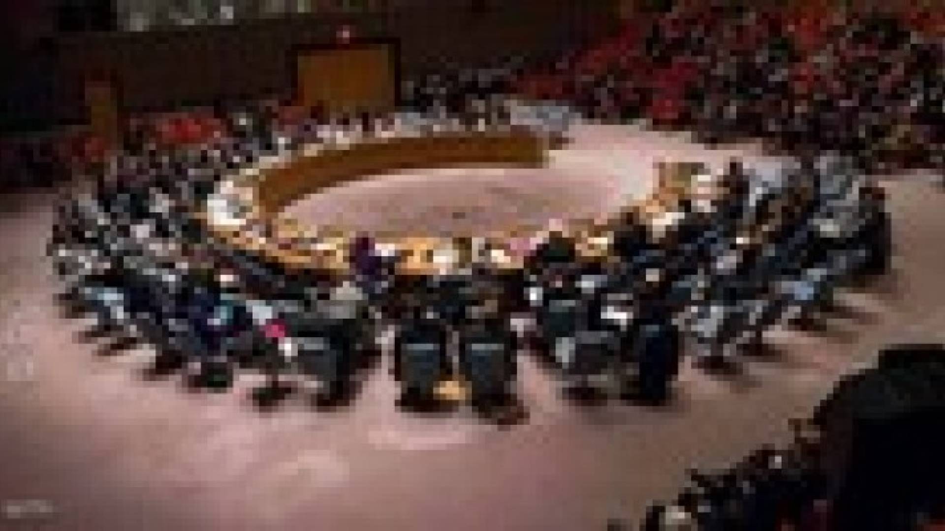 "مشروع قرار" يدعو الحوثيين لترك السلطة