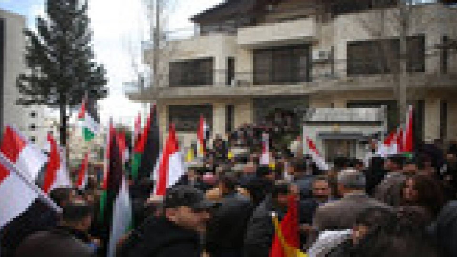 وقفة فلسطينية برام الله تضامنا مع المصريين