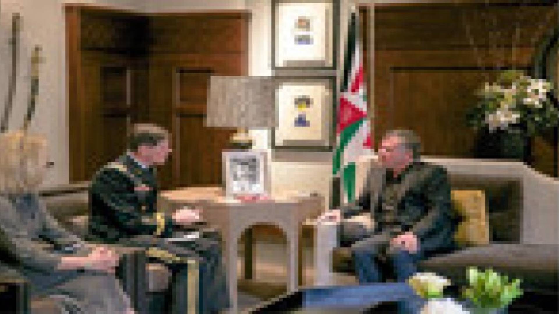 الملك يستقبل قائد العمليات الخاصة في الجيش الأميركي