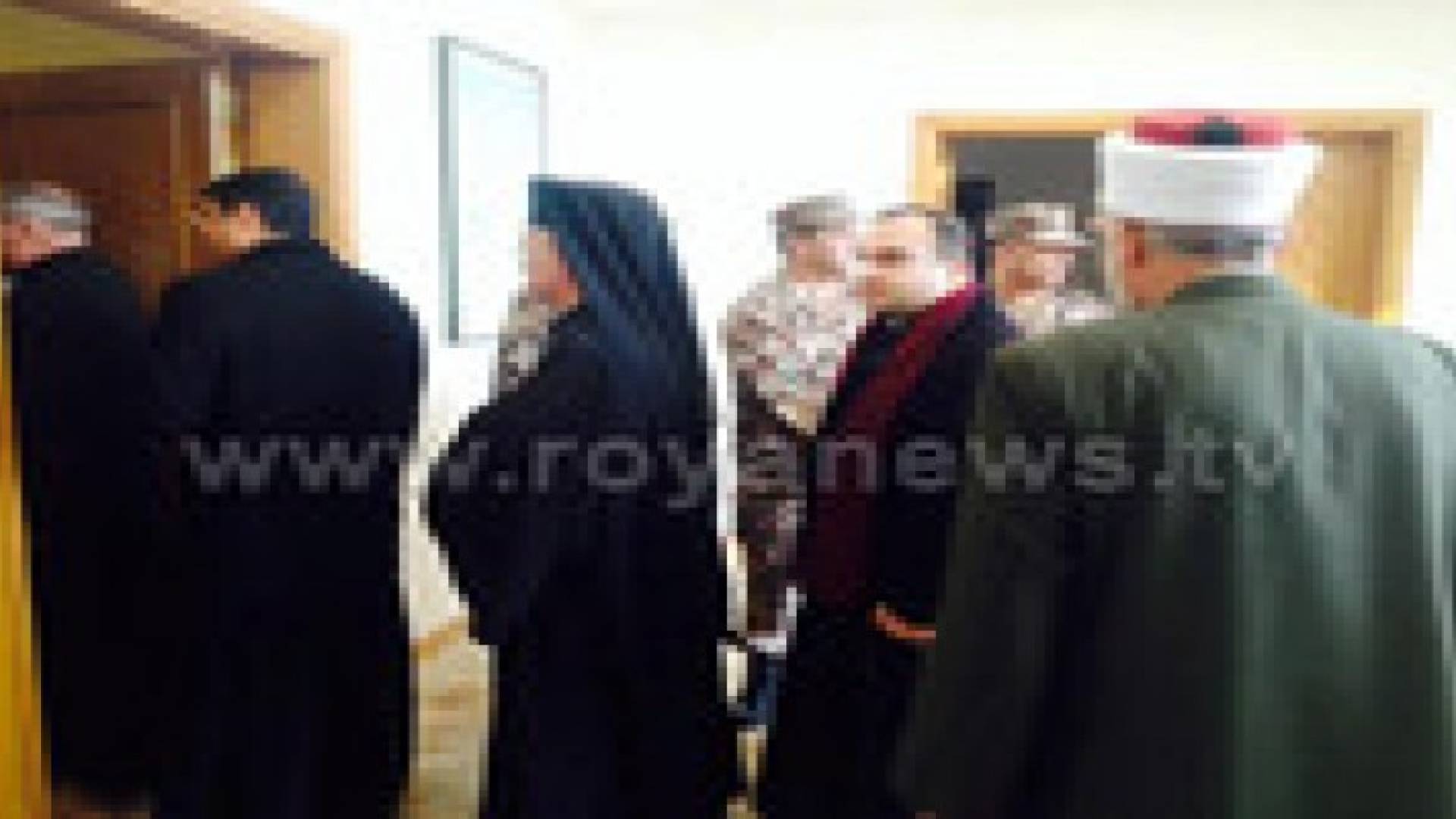 مدير الأمن العام البريطاني يزور المغطس..صور