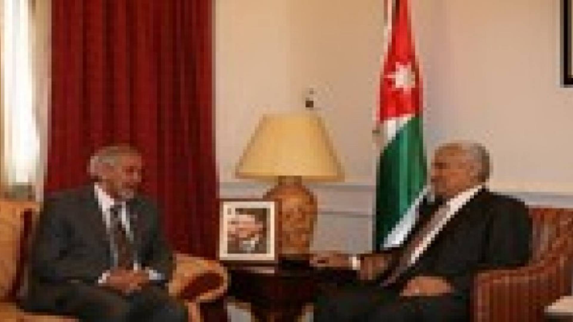 رئيس الوزراء يستقبل رئيس جمعية الهلال الأحمر الكويتية