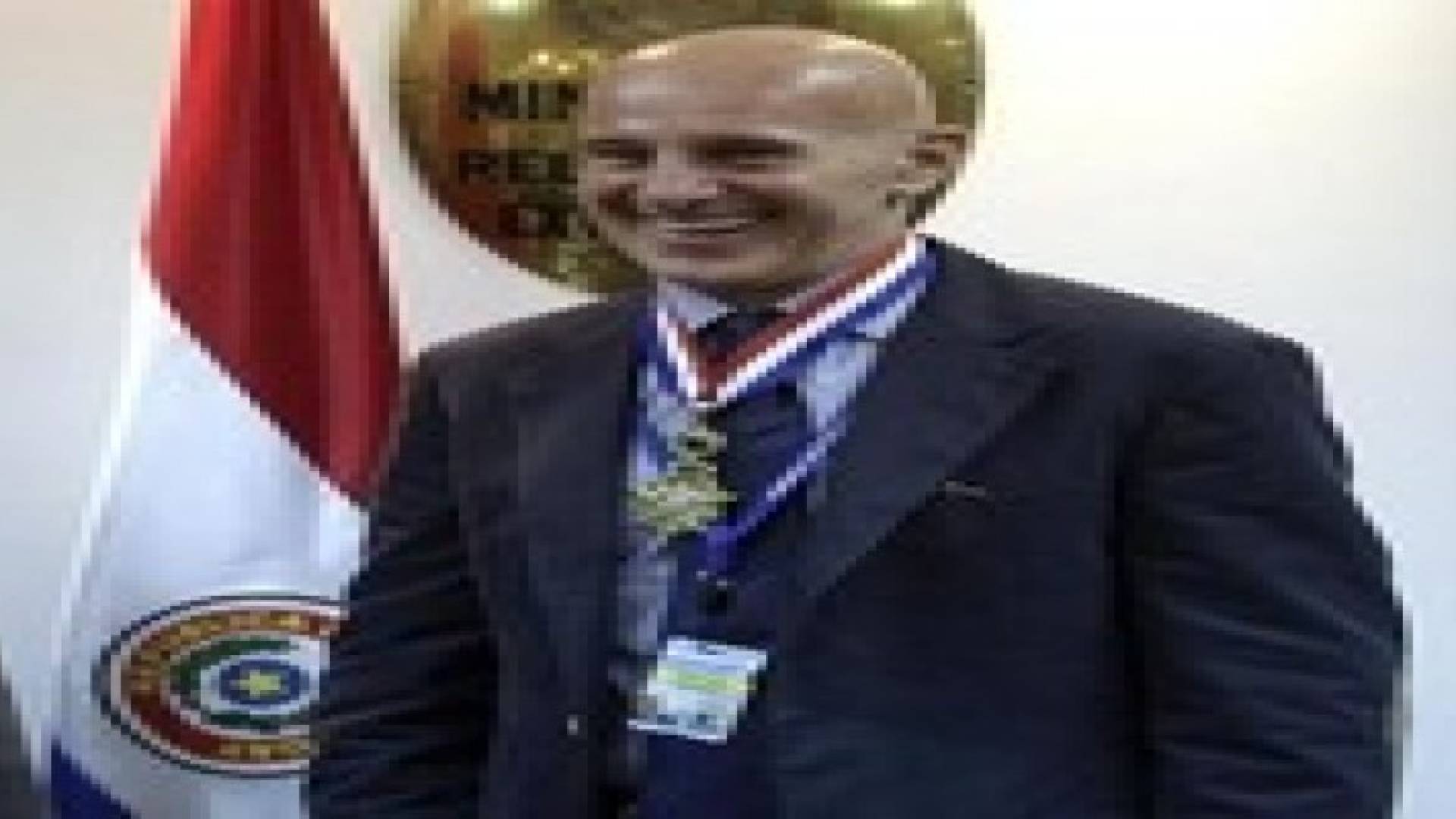 بلاتر "مصدوم" من تعليقات ساكي حول "اللاعبين الملونين" في إيطاليا