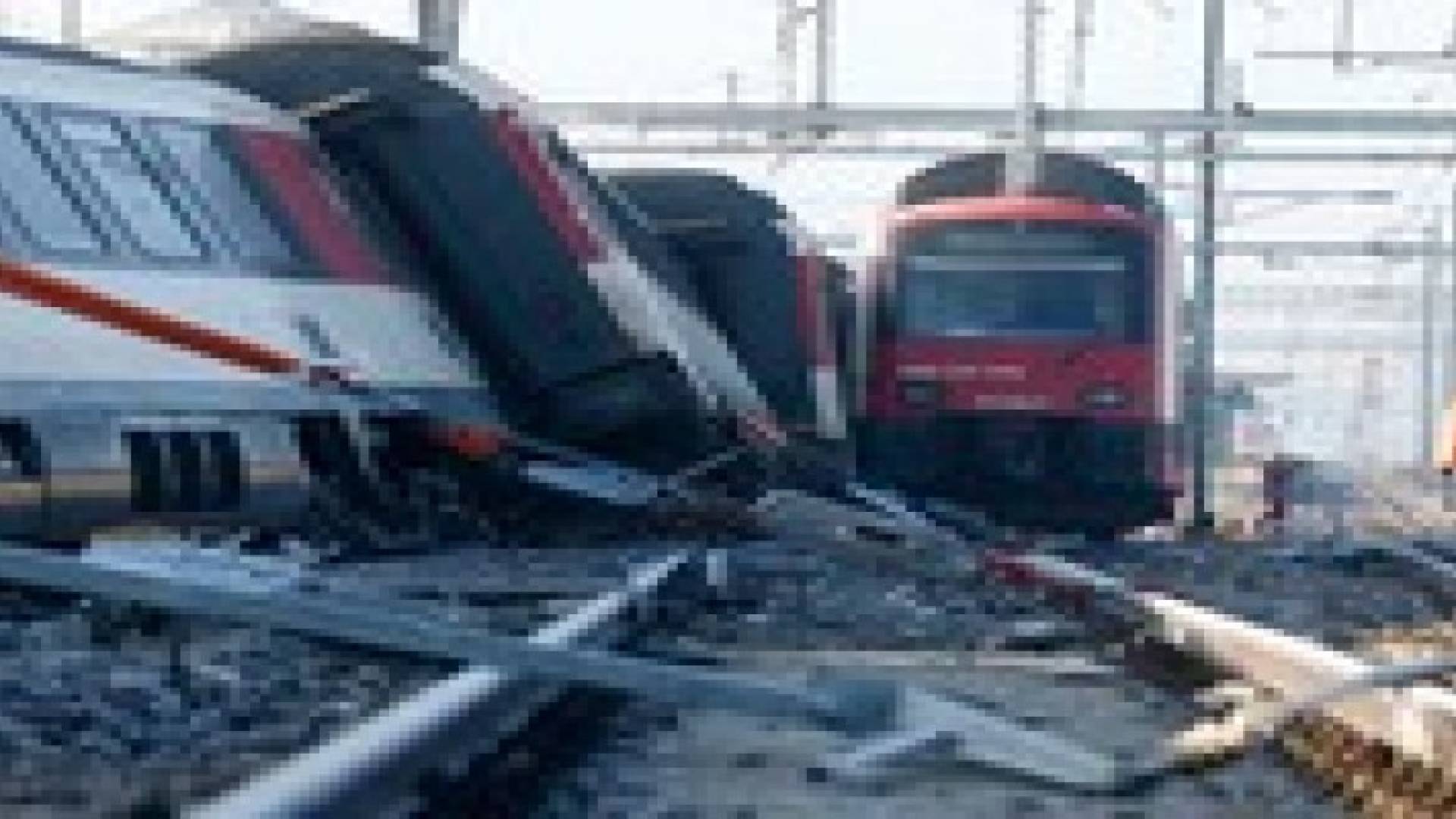 5 جرحى في اصطدام قطارين شمال زوريخ