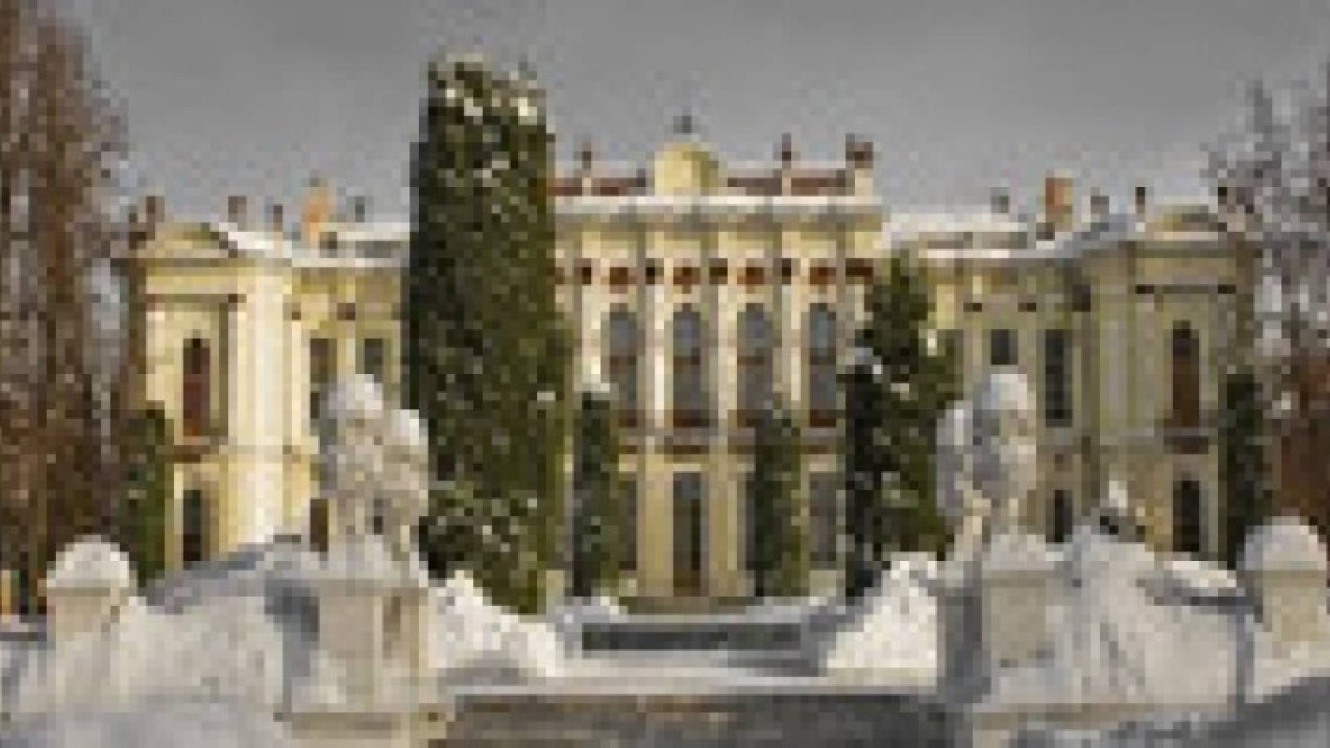 بروفيسور ينتحر في قاعة المحاضرات