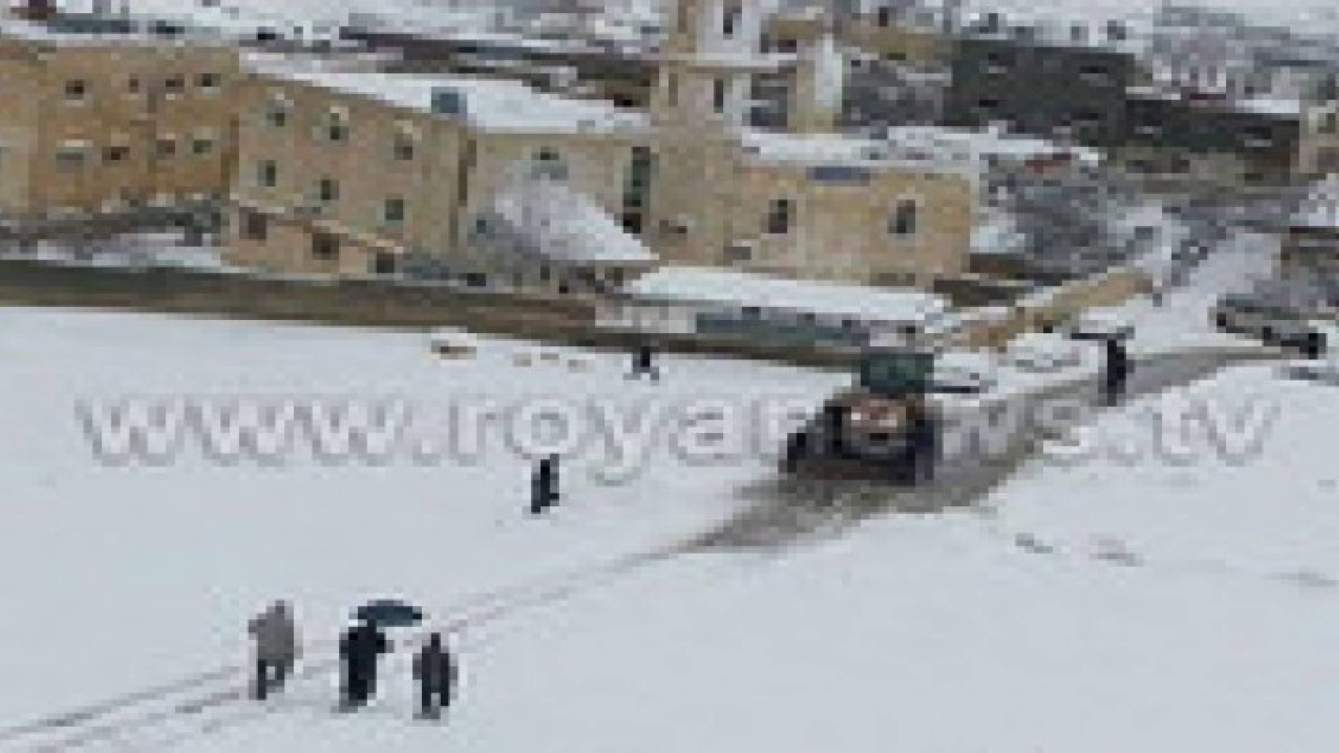 وزير الأشغال العامة والاسكان يتفقد الطرق بمحافظة السلط